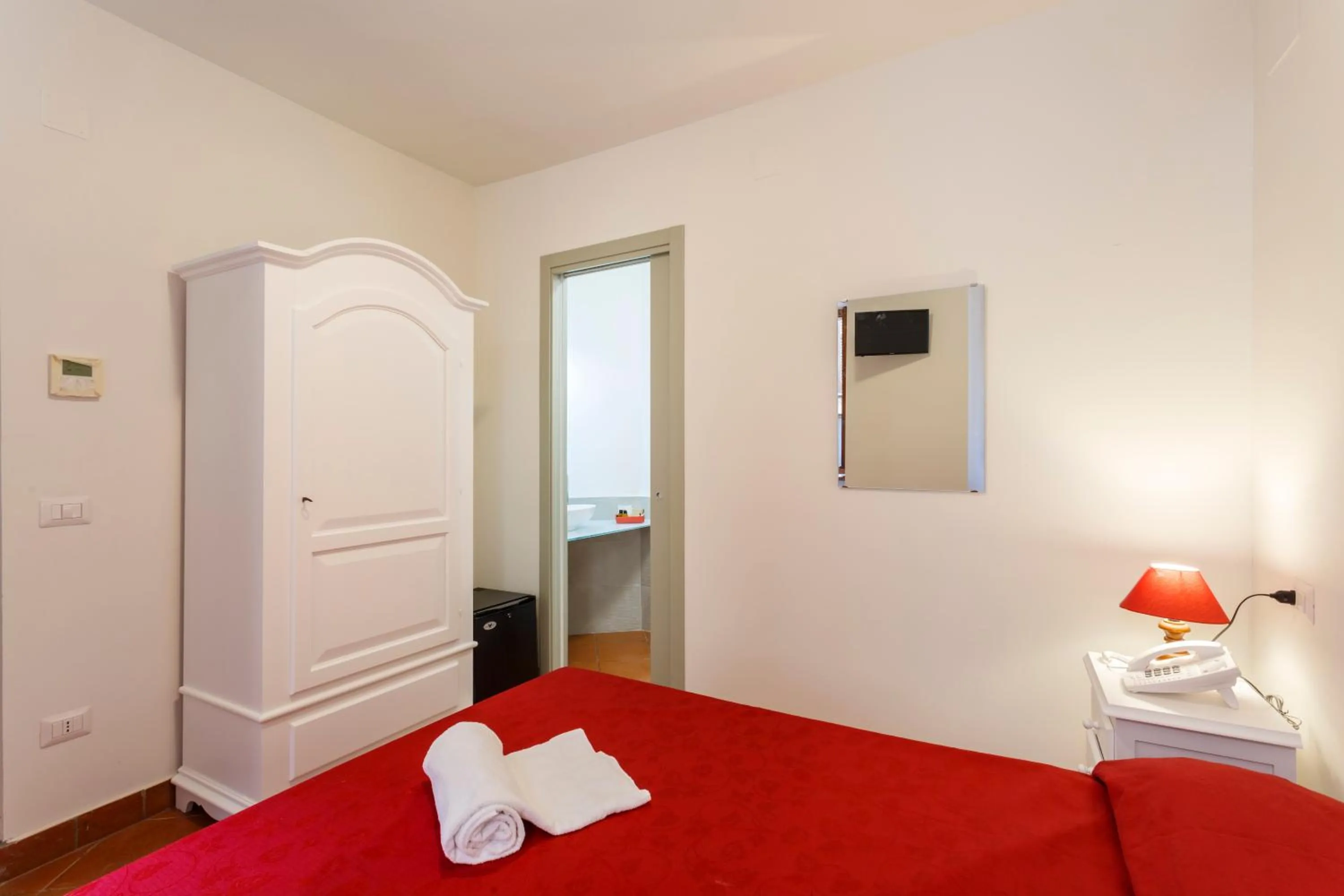 TV and multimedia, Bed in Hotel Il Duomo