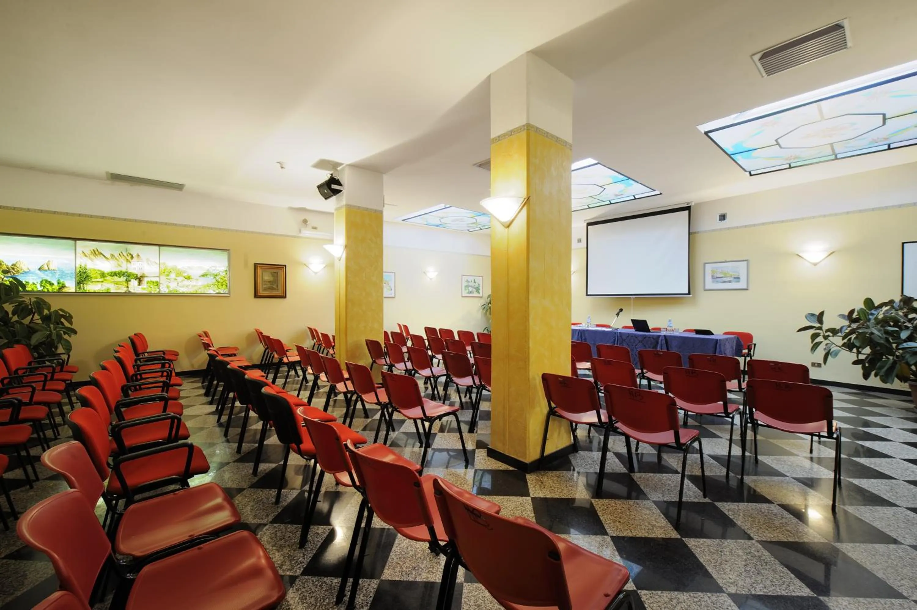 Business facilities in Hotel Bertusi