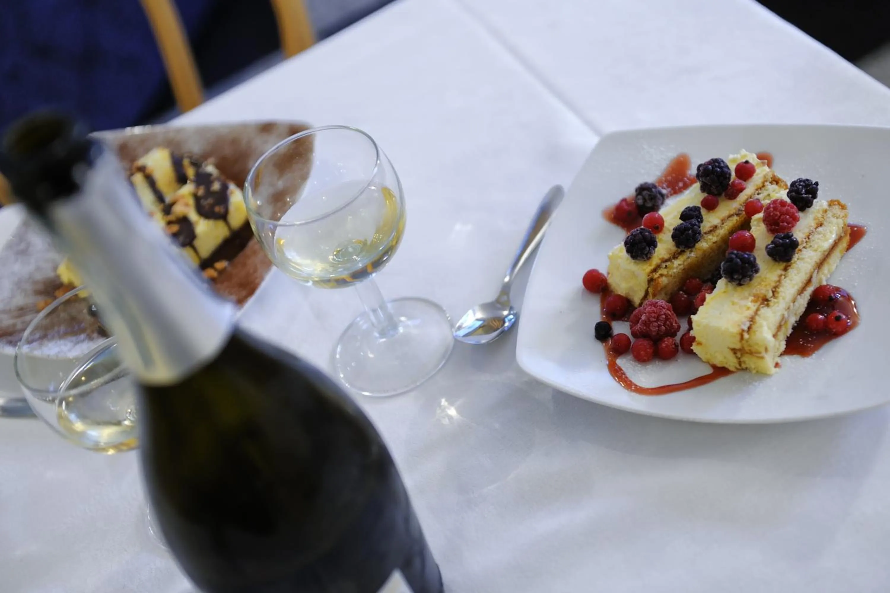 Restaurant/places to eat in Hotel Bertusi