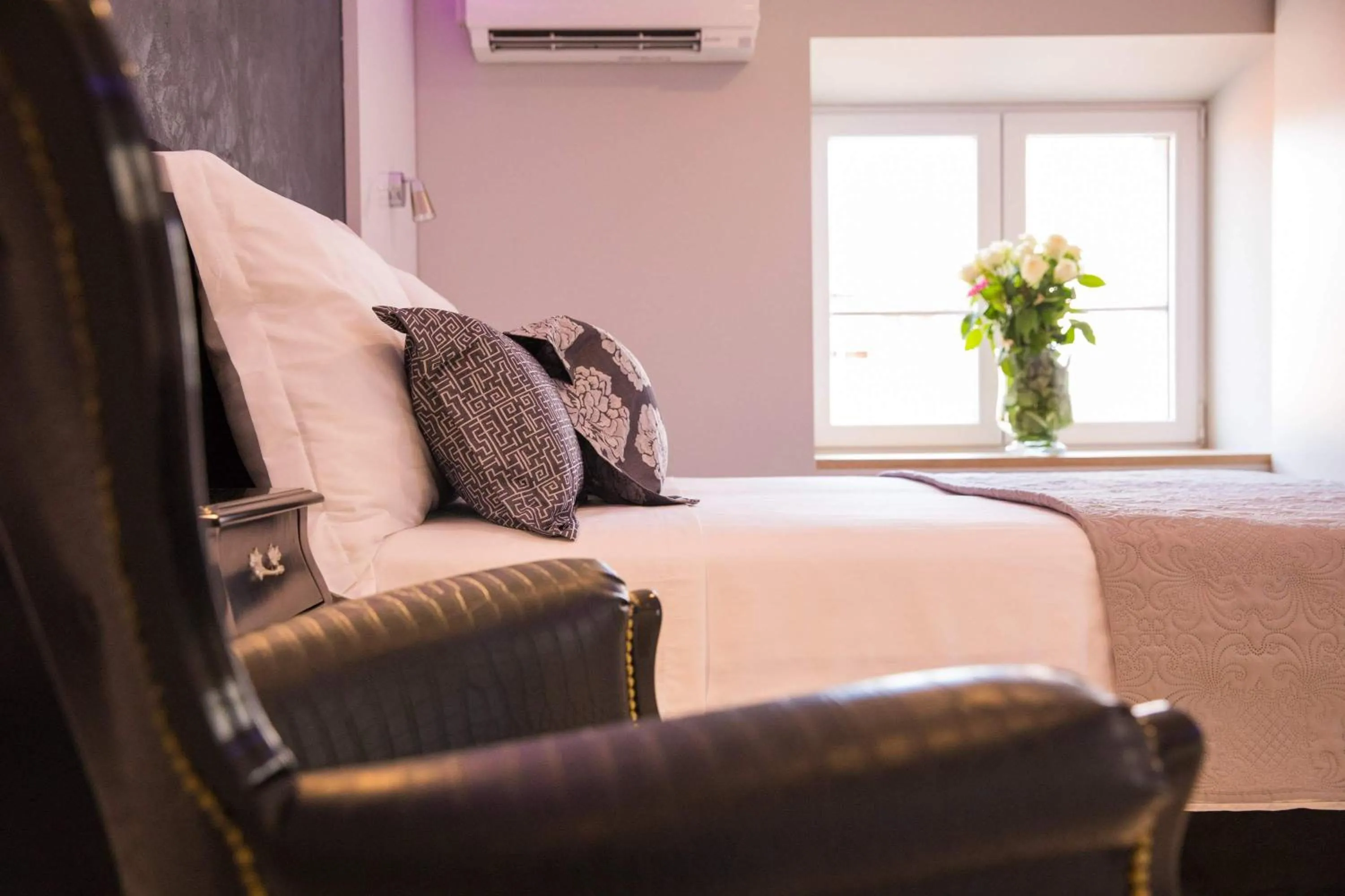 Bed in Soleil Luxury Rooms Old town