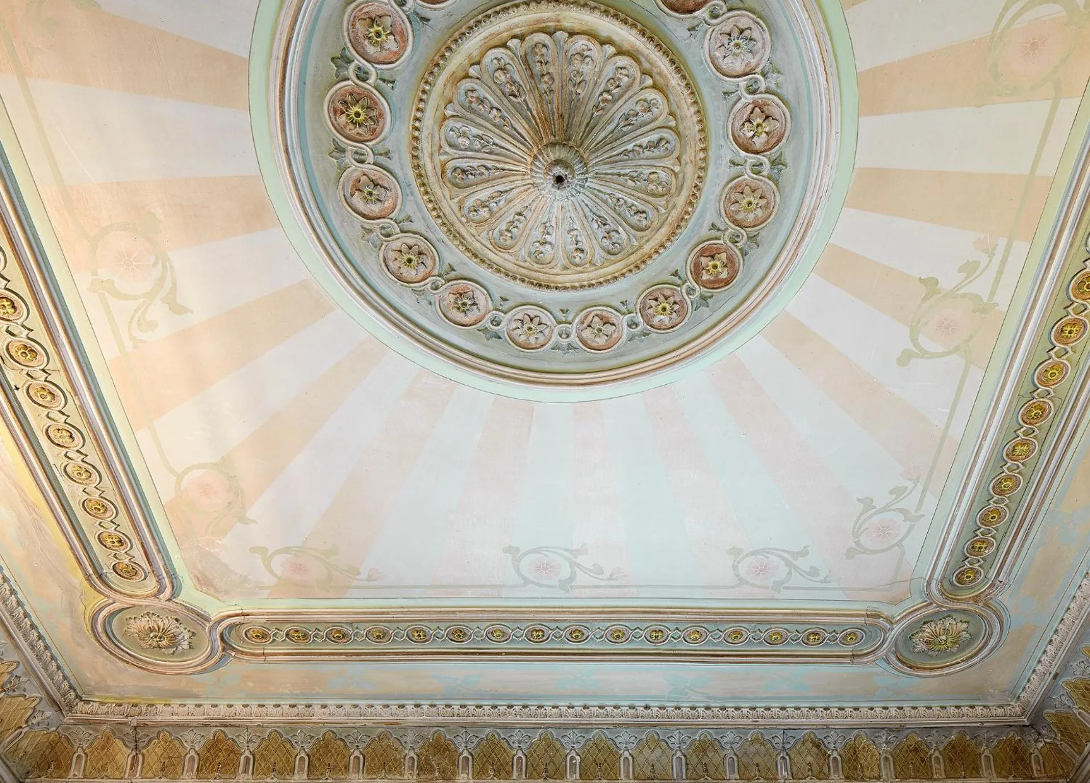 Decorative detail in BruStar Gotic-Centric