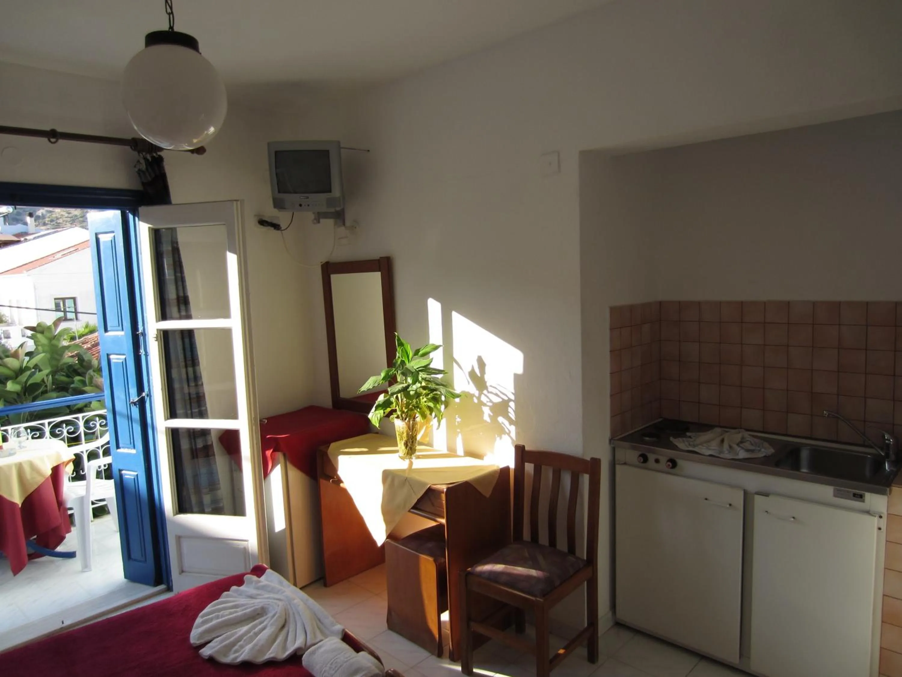 Photo of the whole room in Hotel Mariona