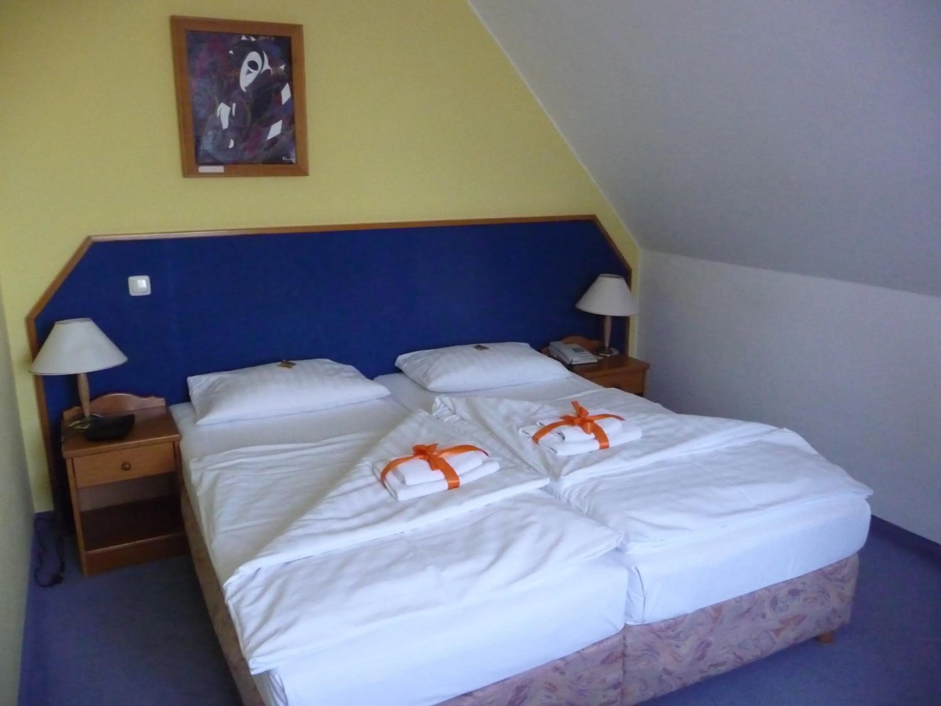 Bed in Hotel Mecklenburger Mühle Garni