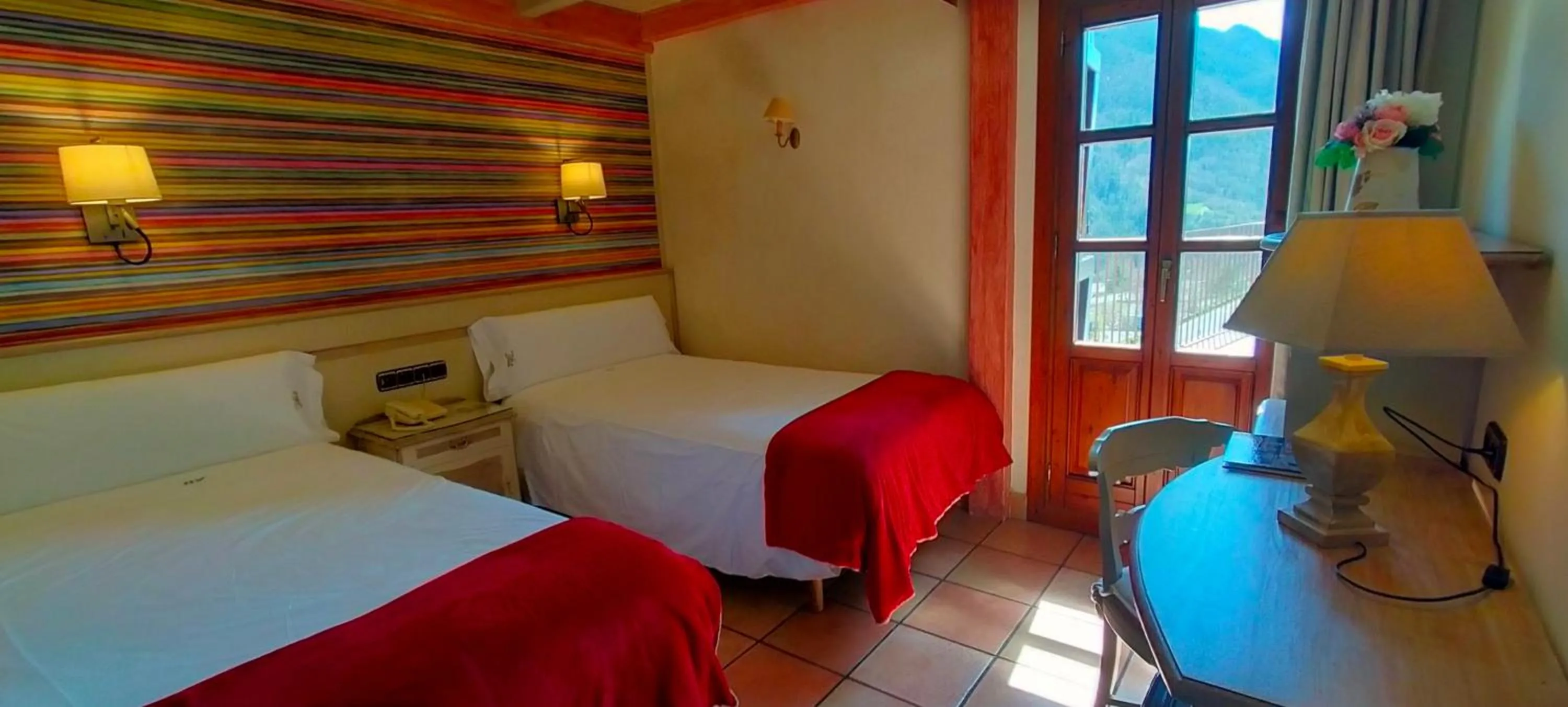 Bed in Hotel Villa de Torla