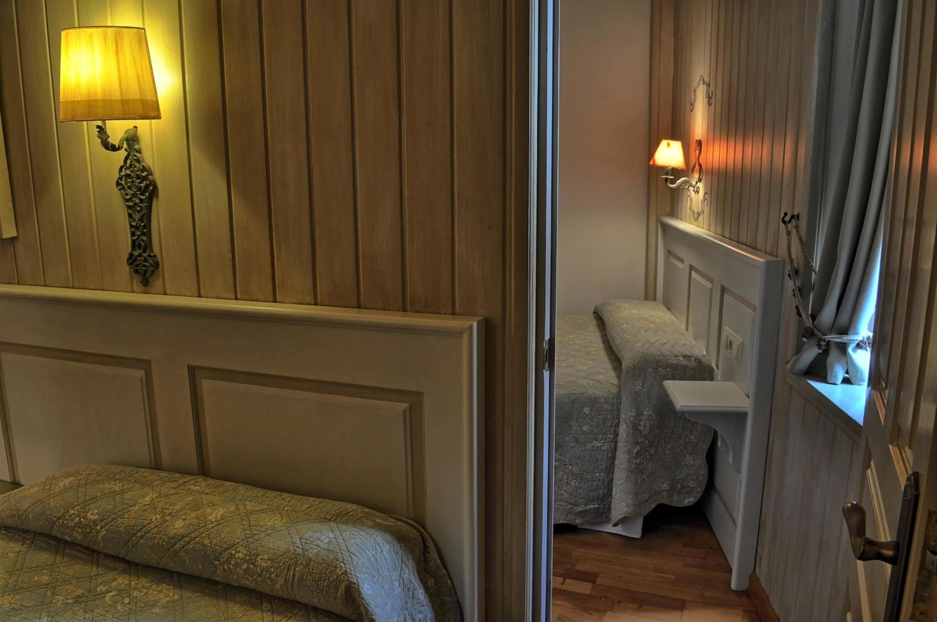 Bedroom, Bed in Hotel Villa de Torla