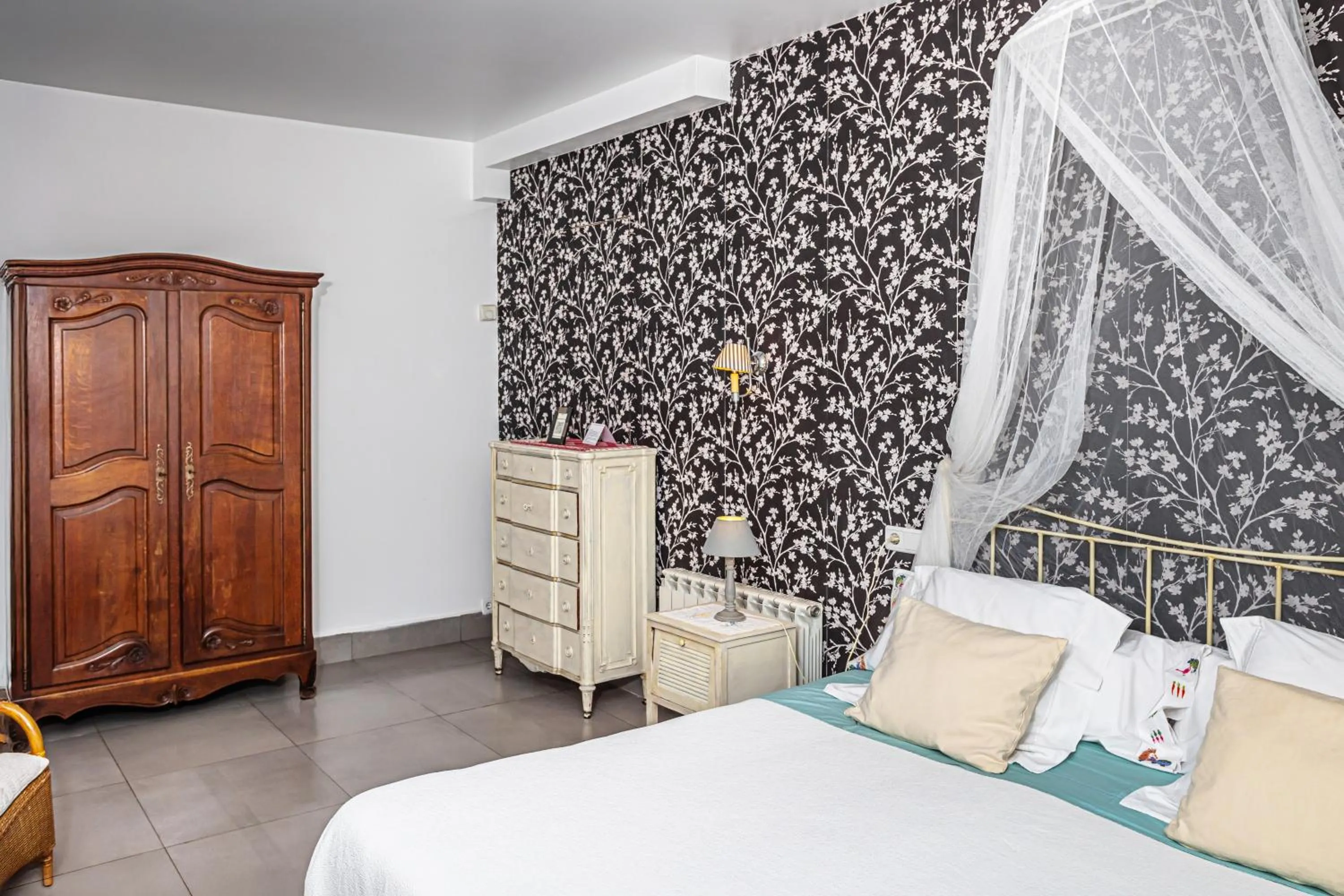 Bedroom, Bed in Casa Rural Mailan PARKING INCLUIDO