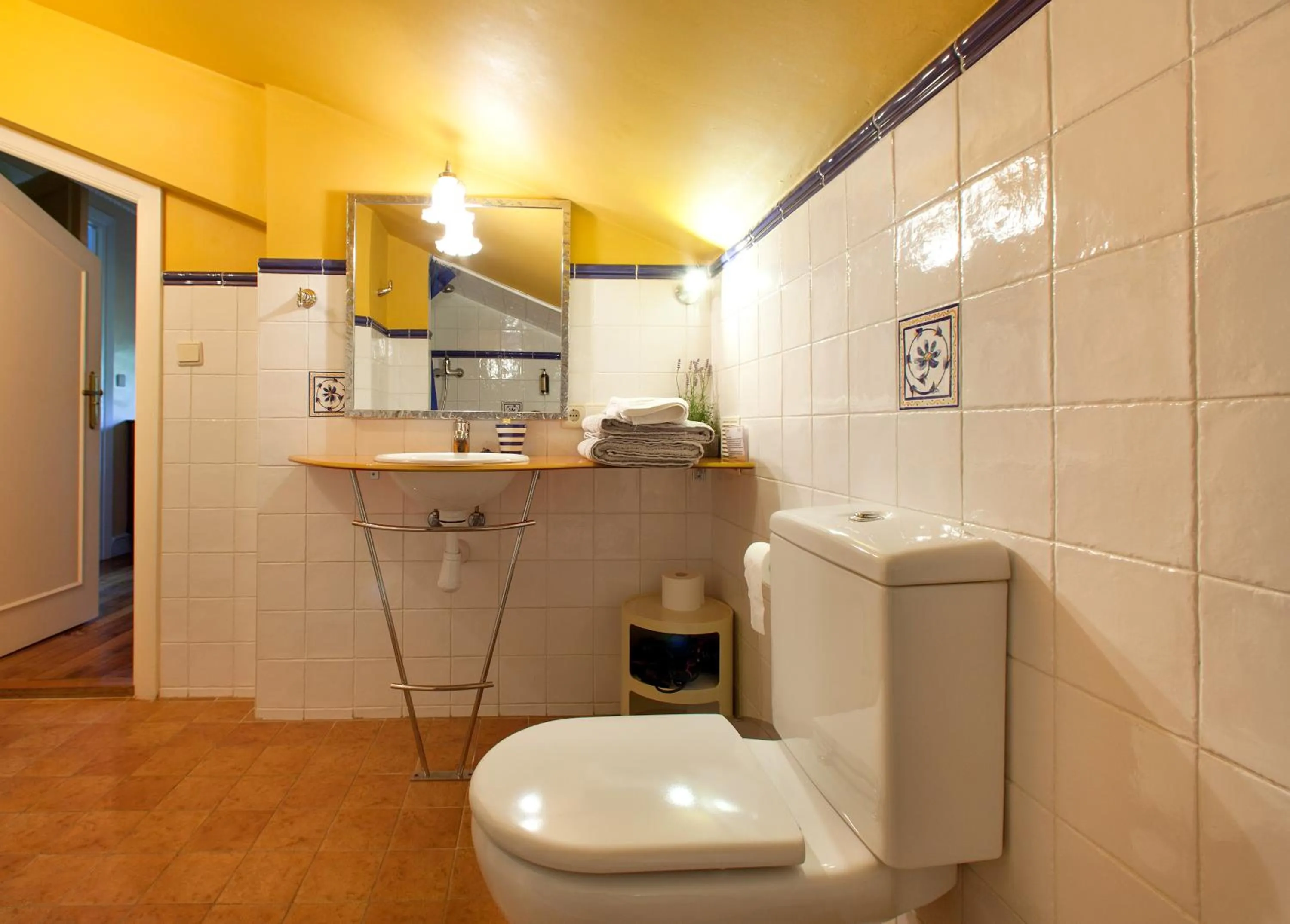 Bathroom in Casa Rural Mailan PARKING INCLUIDO