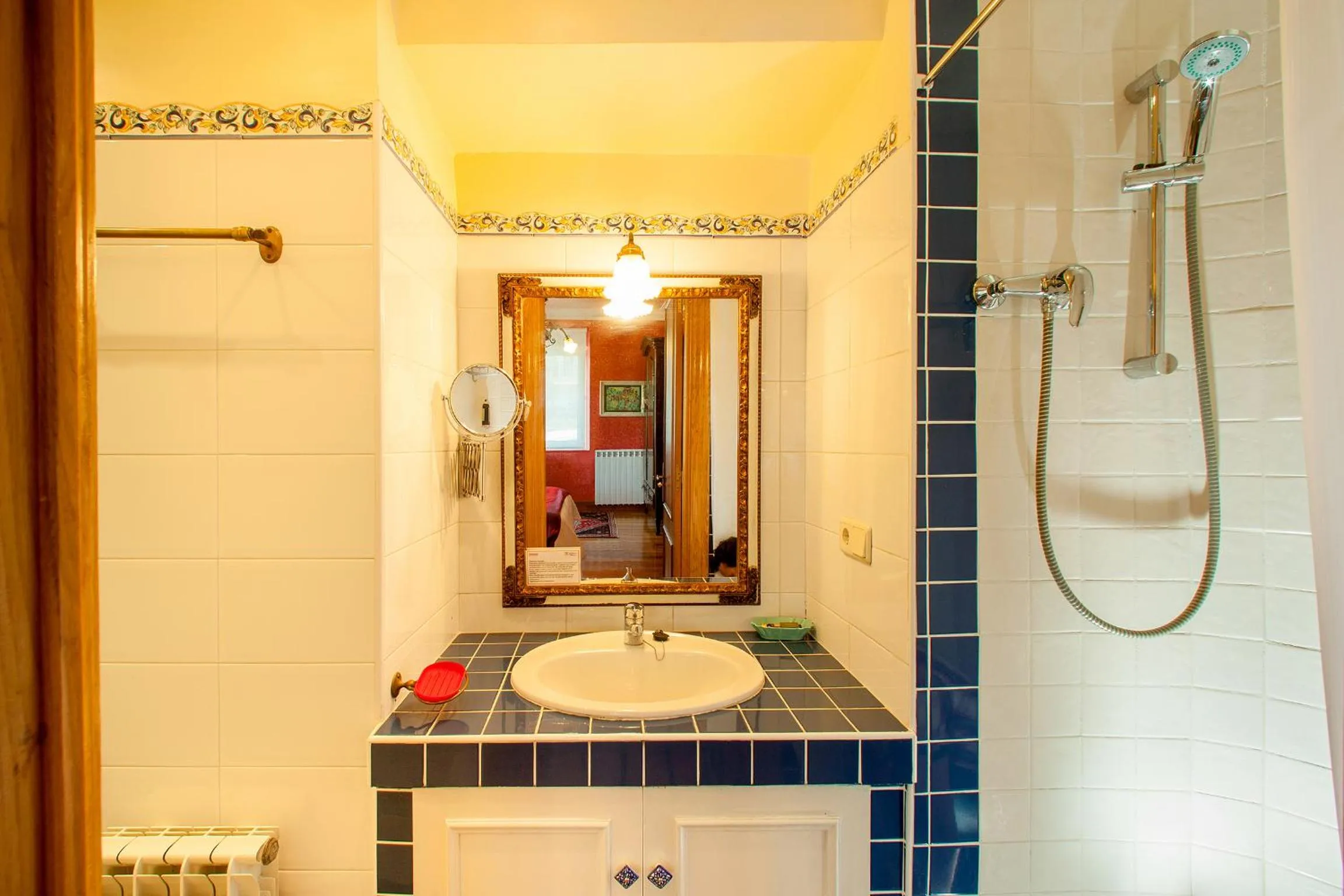 Shower in Casa Rural Mailan PARKING INCLUIDO