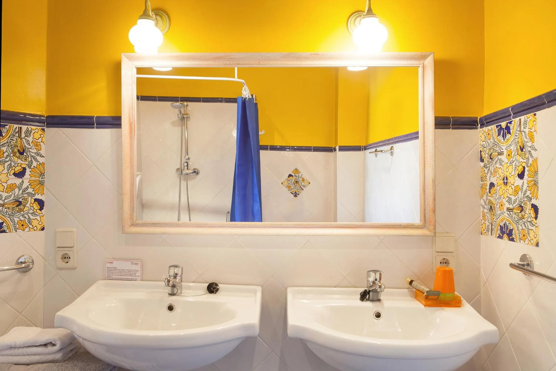 Bathroom in Casa Rural Mailan PARKING INCLUIDO