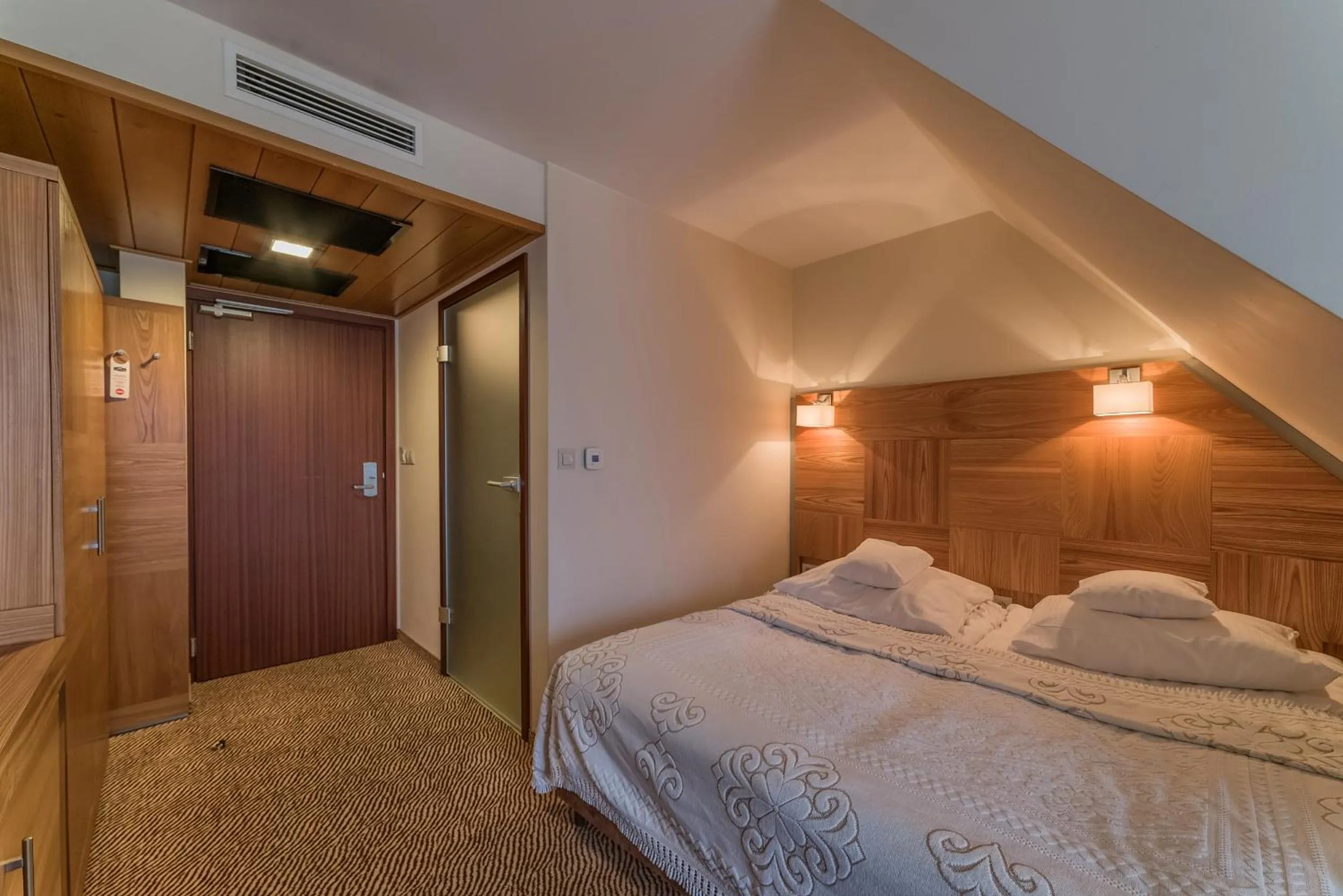 Bed in Hotel Zbójnicówka
