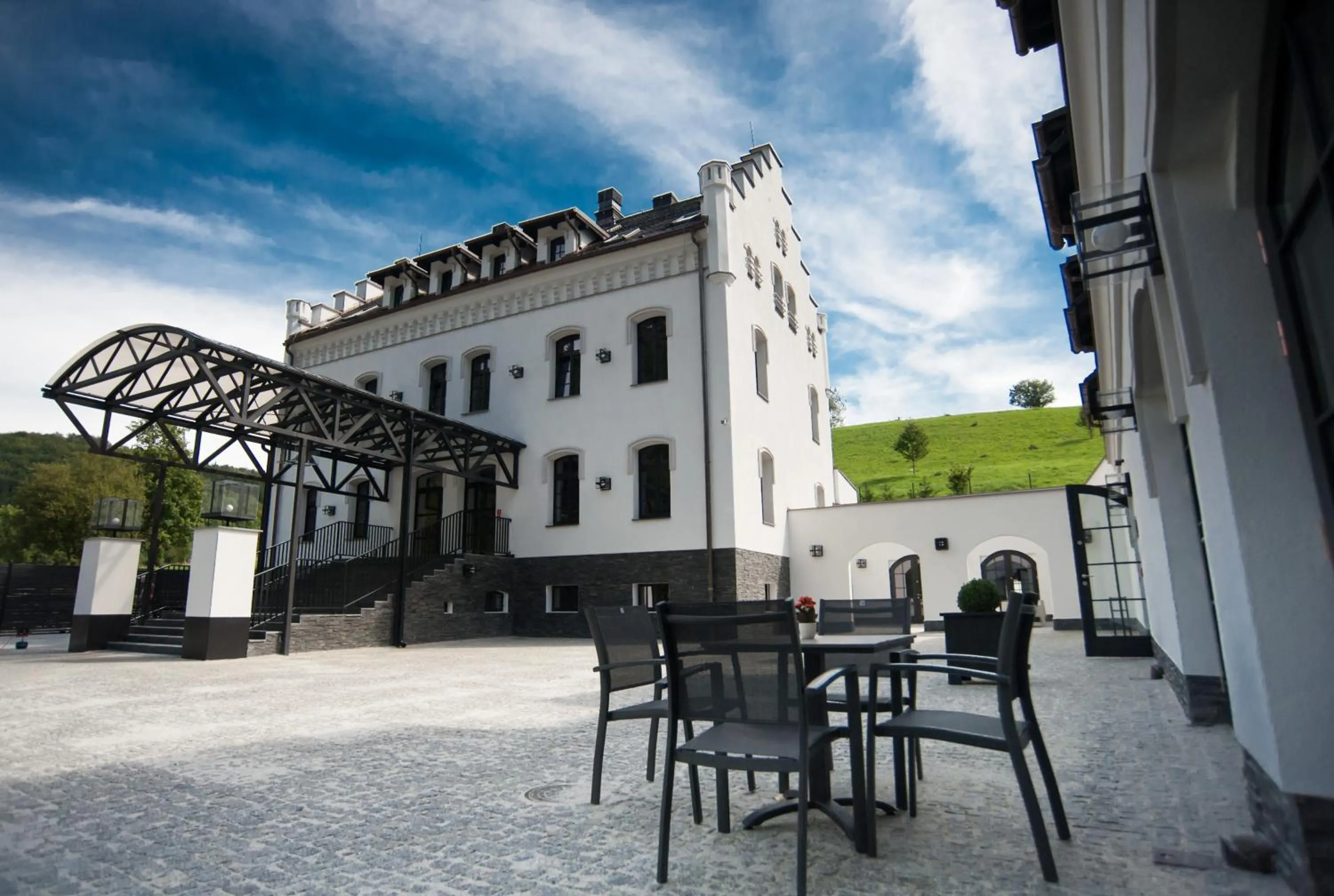 Facade/entrance in Hotel Pałac Jugowice