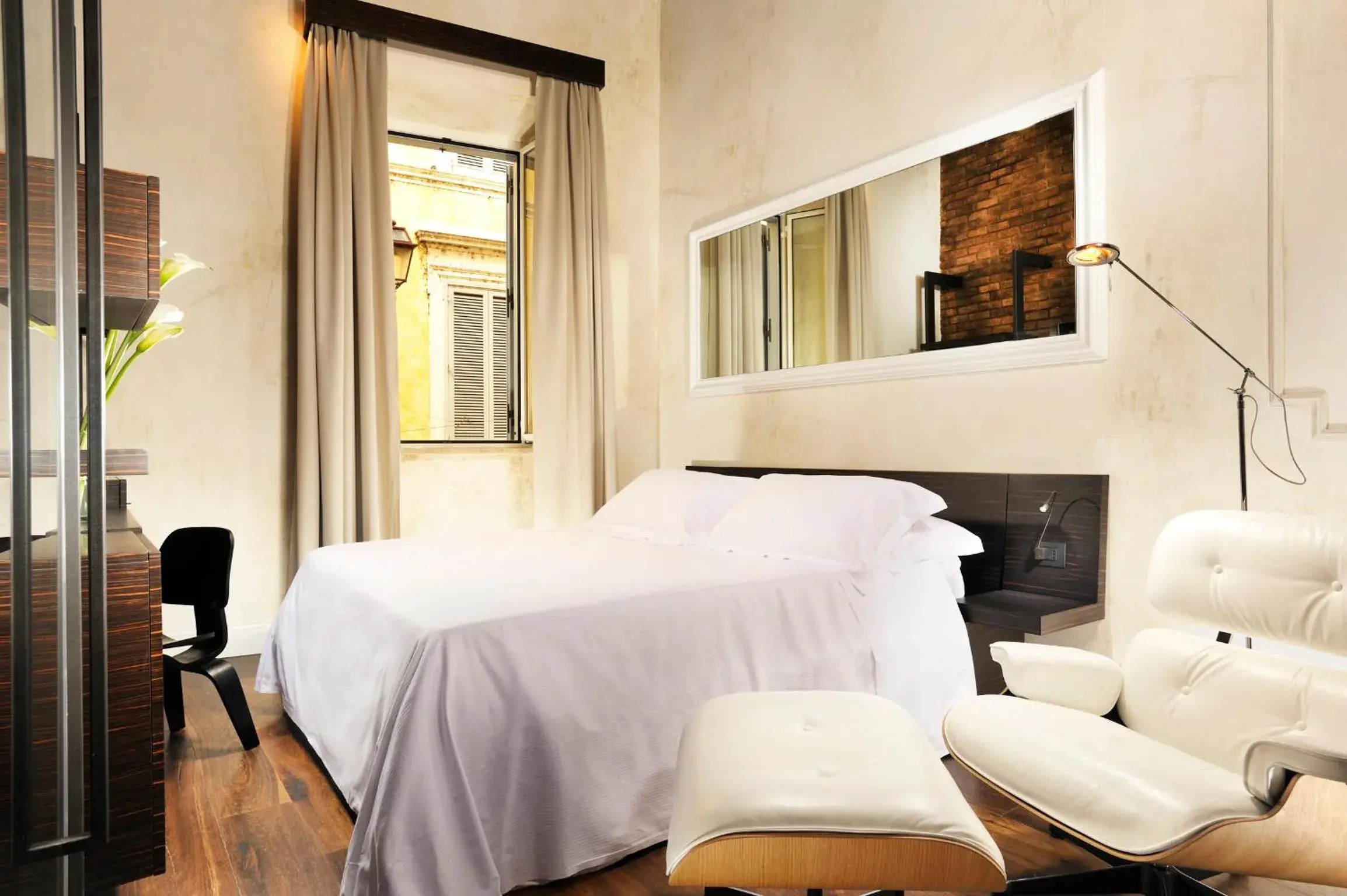 Decorative detail, Bed in Relais Orso Decorative detail, Bed in Relais Orso