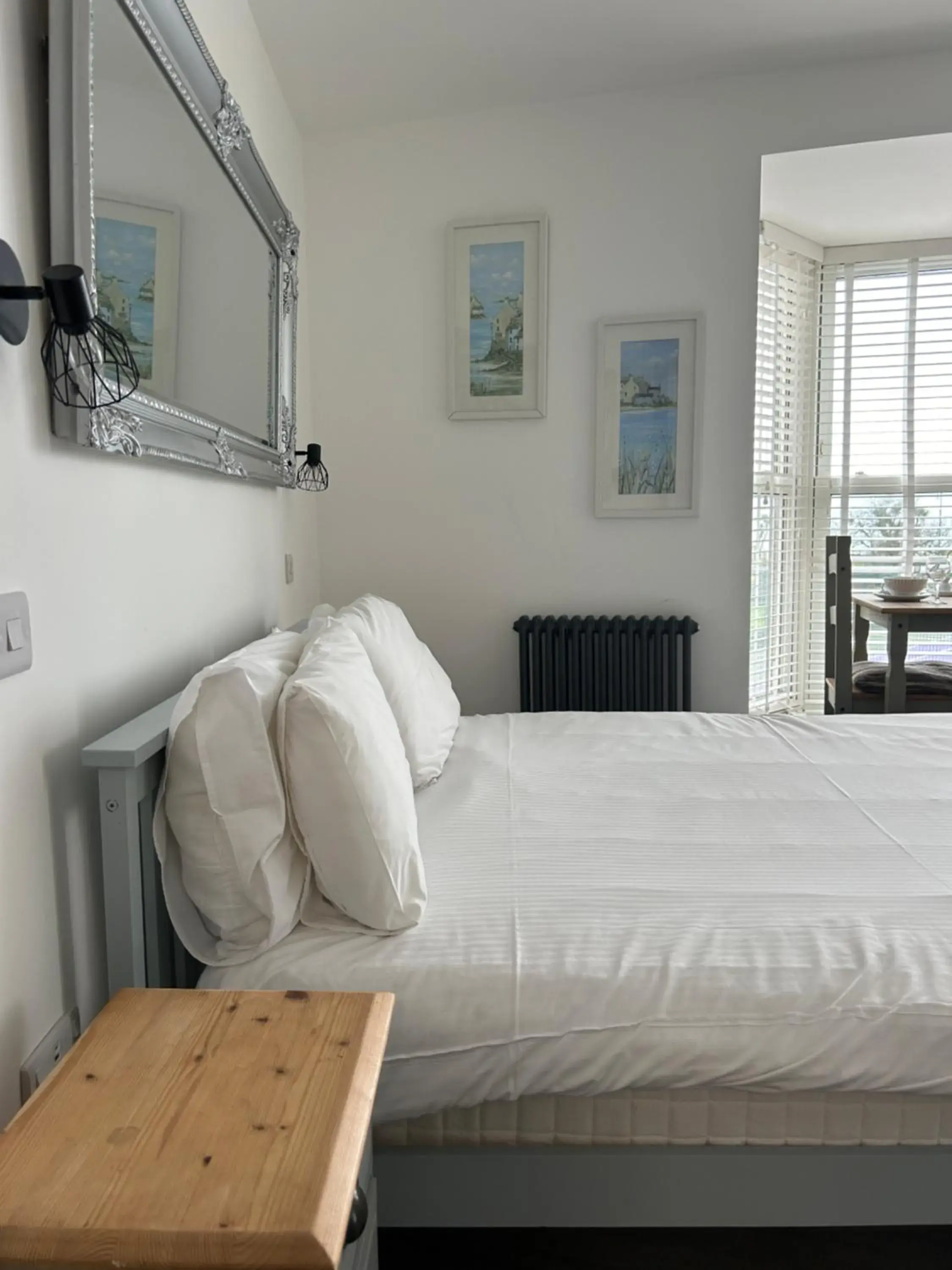 Bed in Duporth Guest House Bed in Duporth Guest House