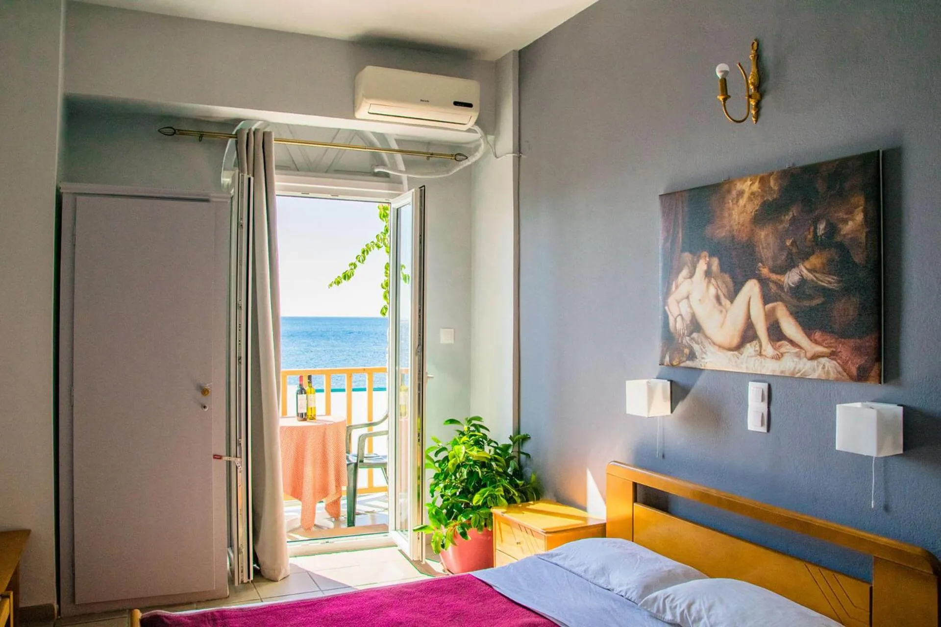 Bed in Hotel Tarsanas