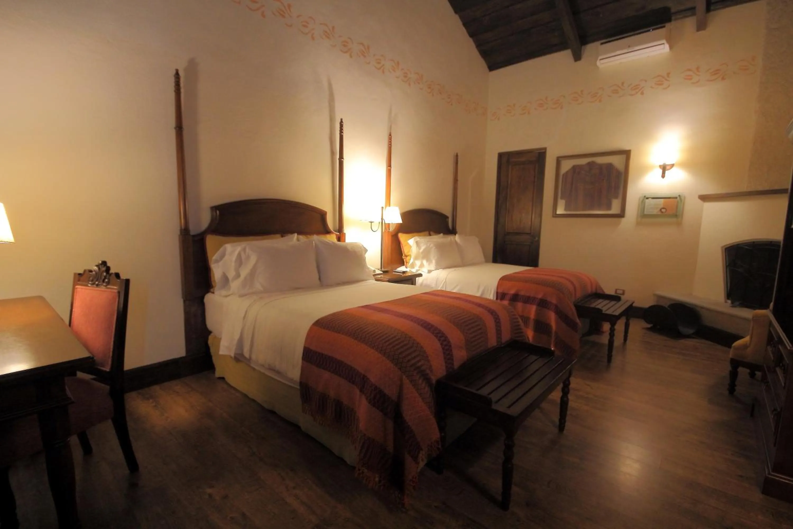 air conditioner, Bed in Porta Hotel Antigua