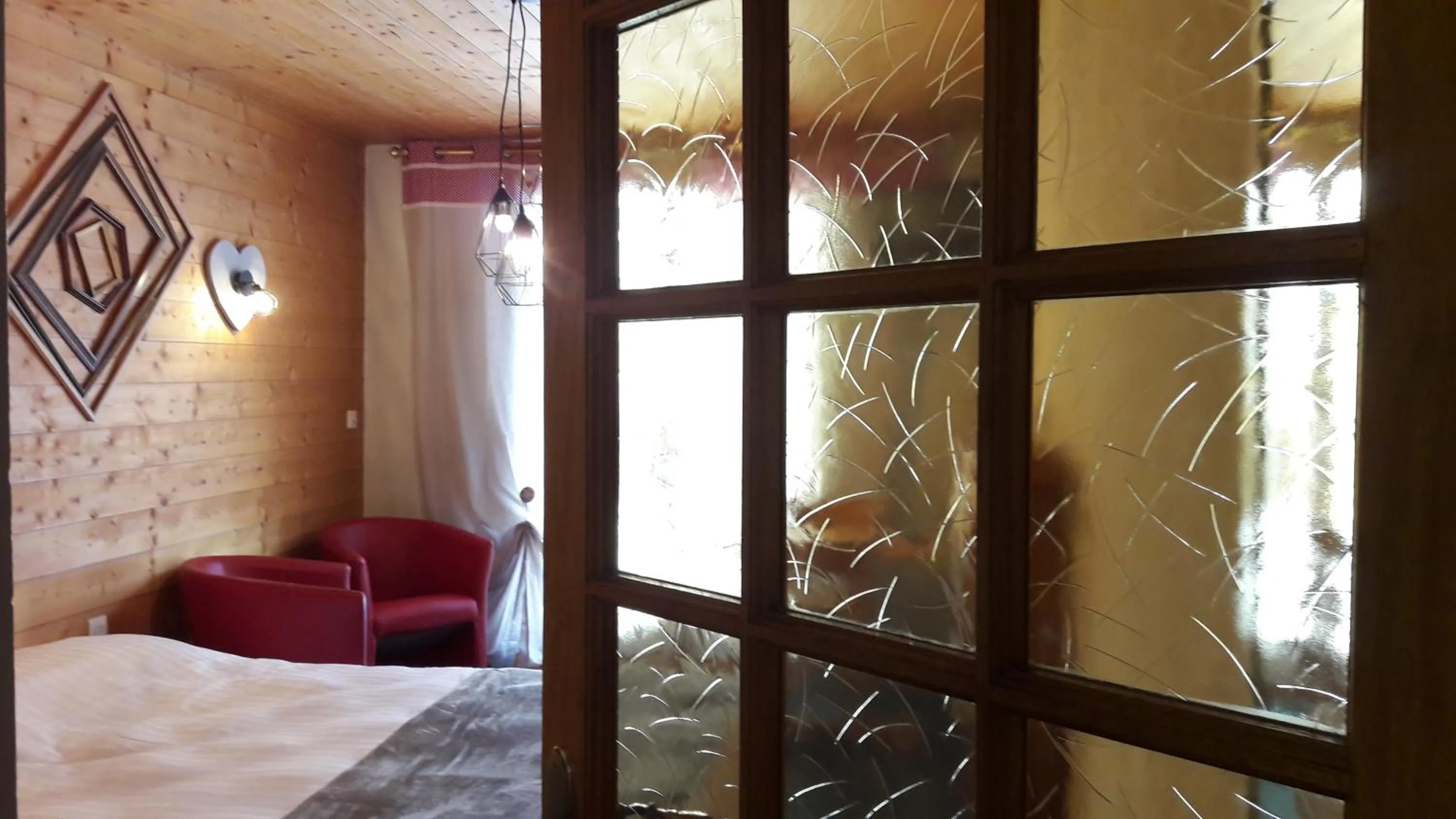 Decorative detail, Bed in Hôtel Du Midi
