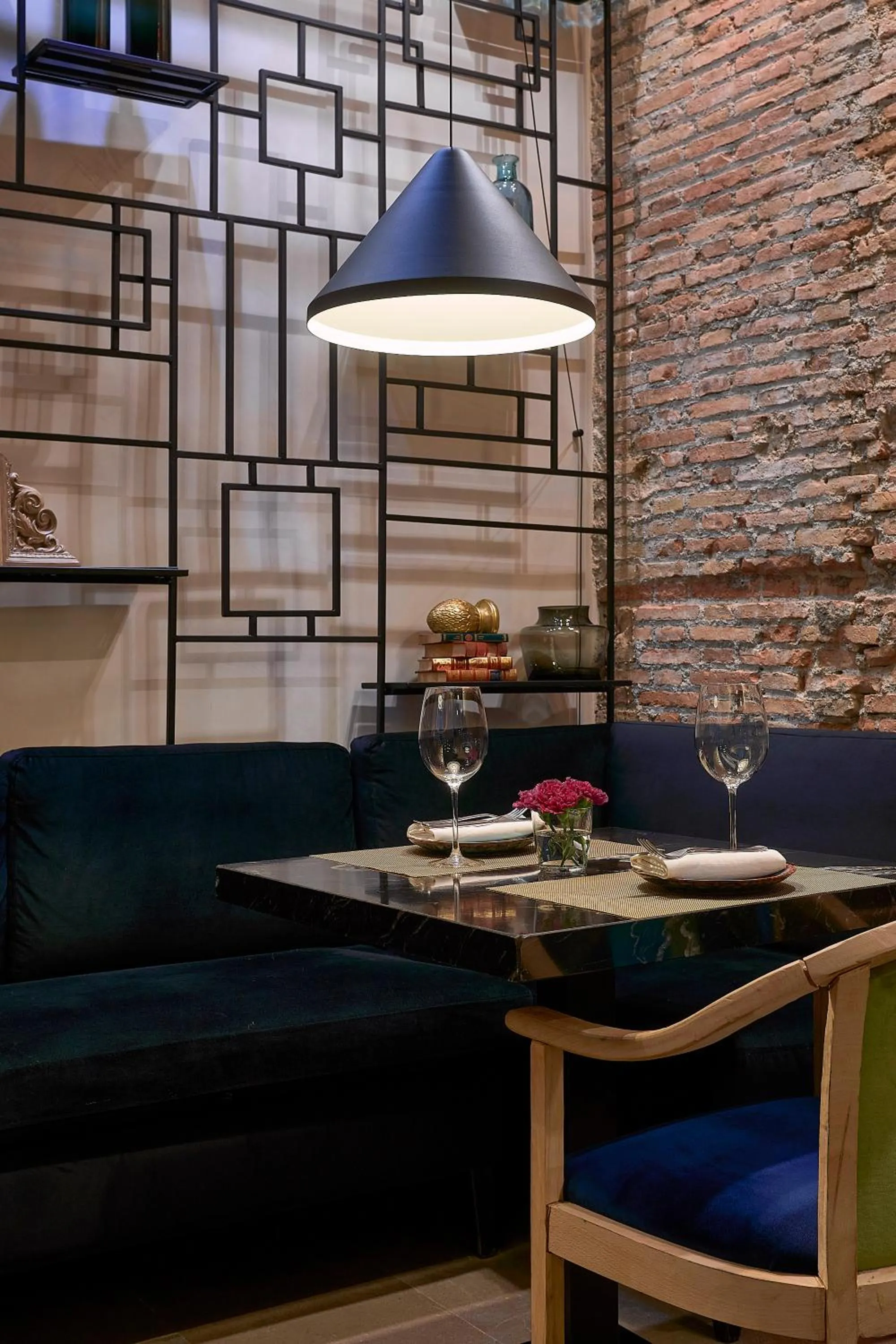 Restaurant/places to eat in Hotel Boutique Párraga Siete