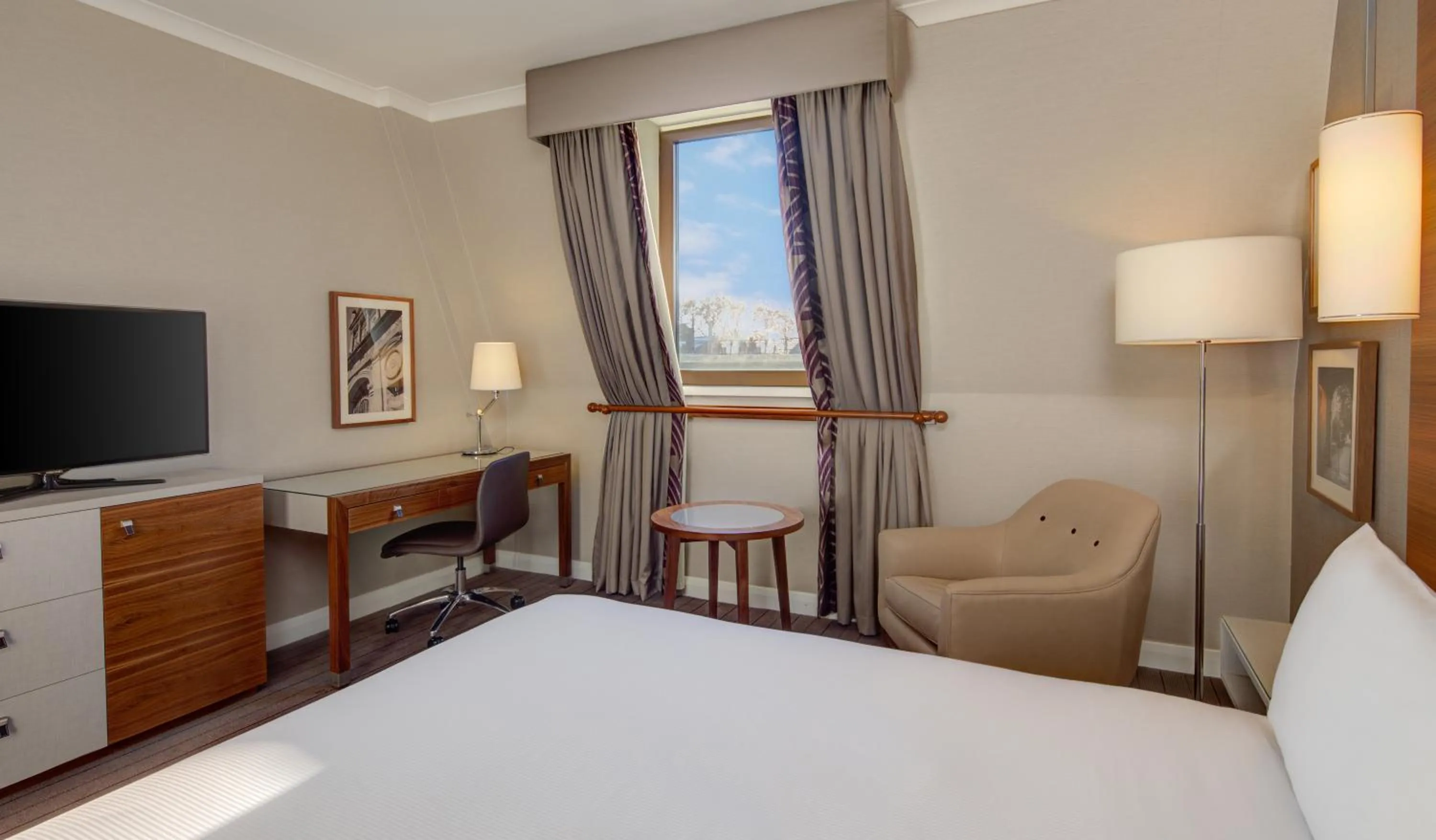 Bedroom, Bed in Hilton Cambridge City Centre