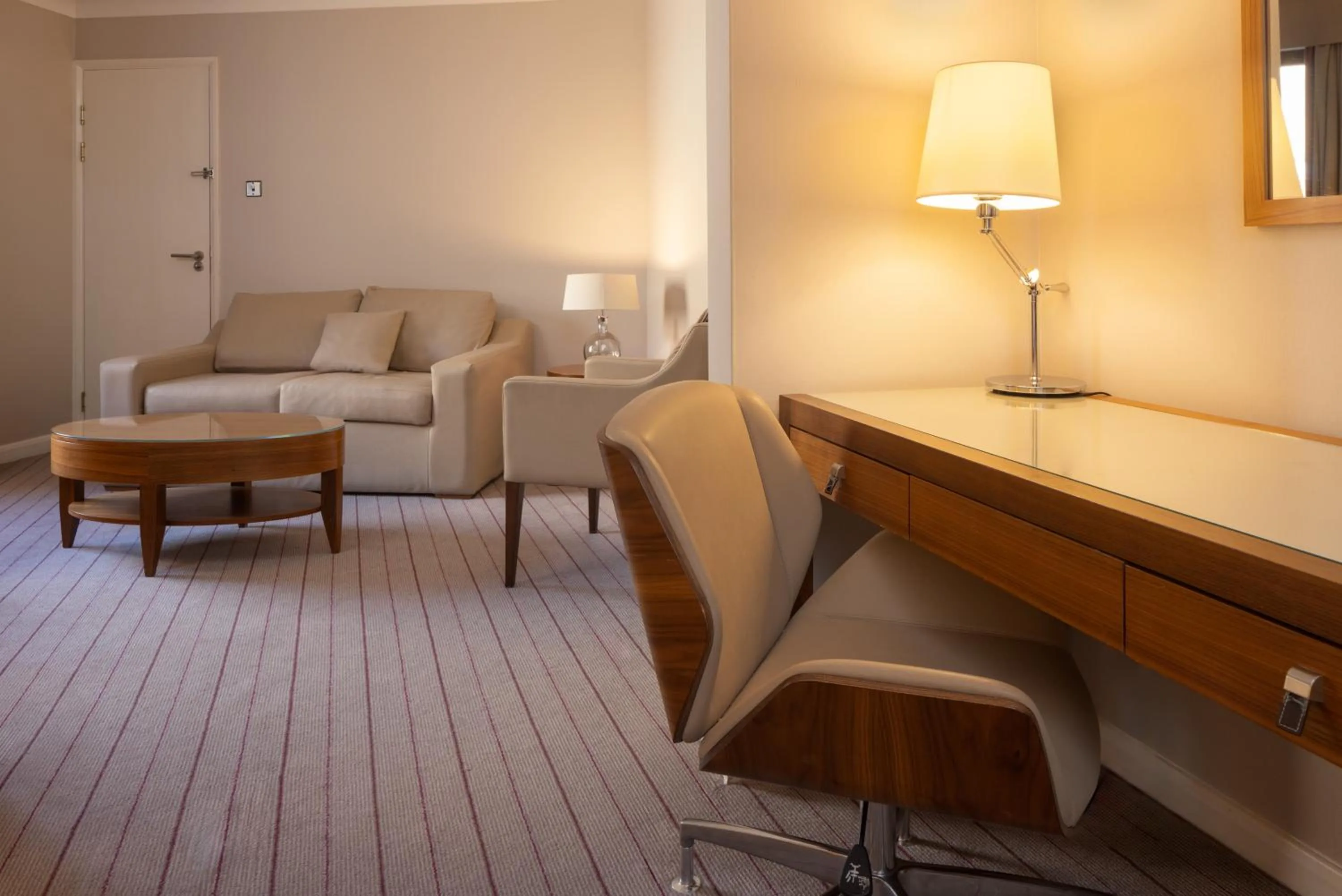 Living room in Hilton Cambridge City Centre