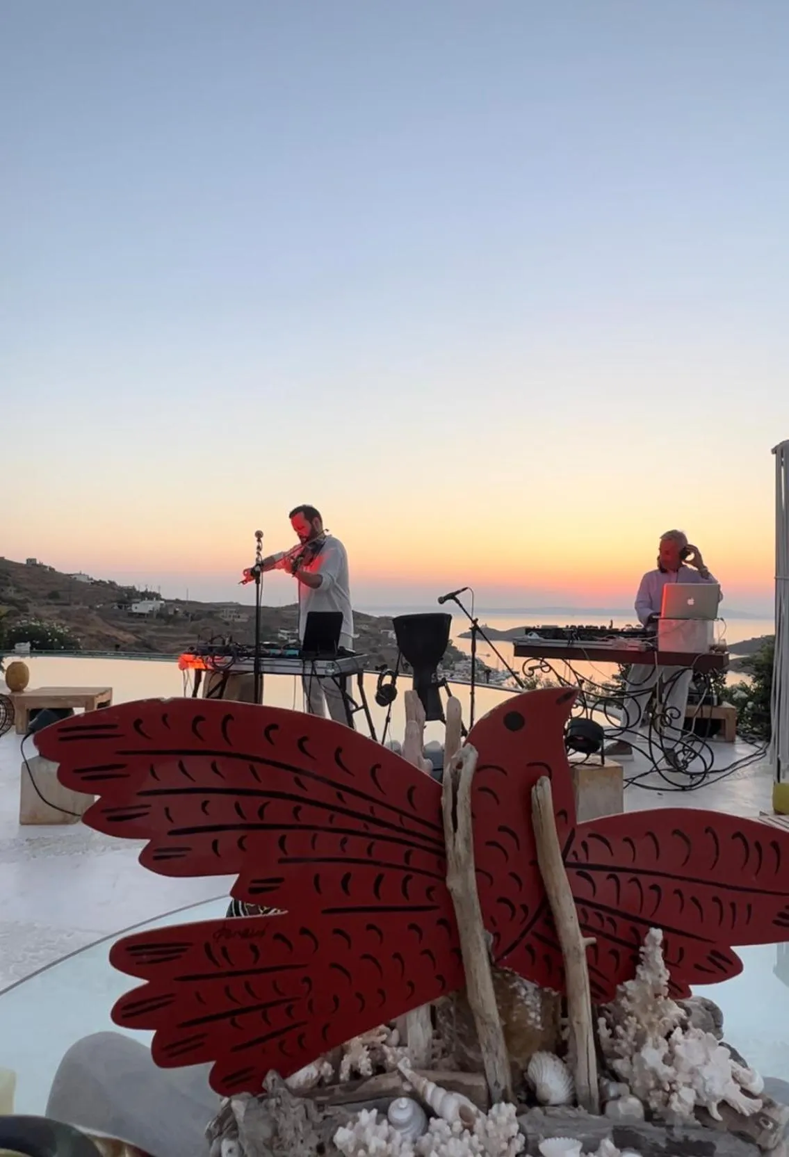 Restaurant/places to eat in Aigis Suites Kea