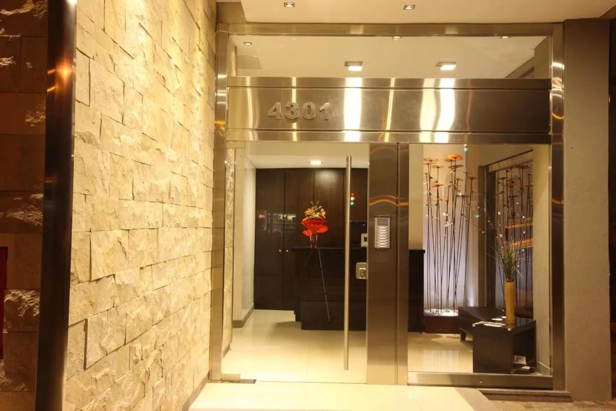 Facade/entrance in Lecer Apart