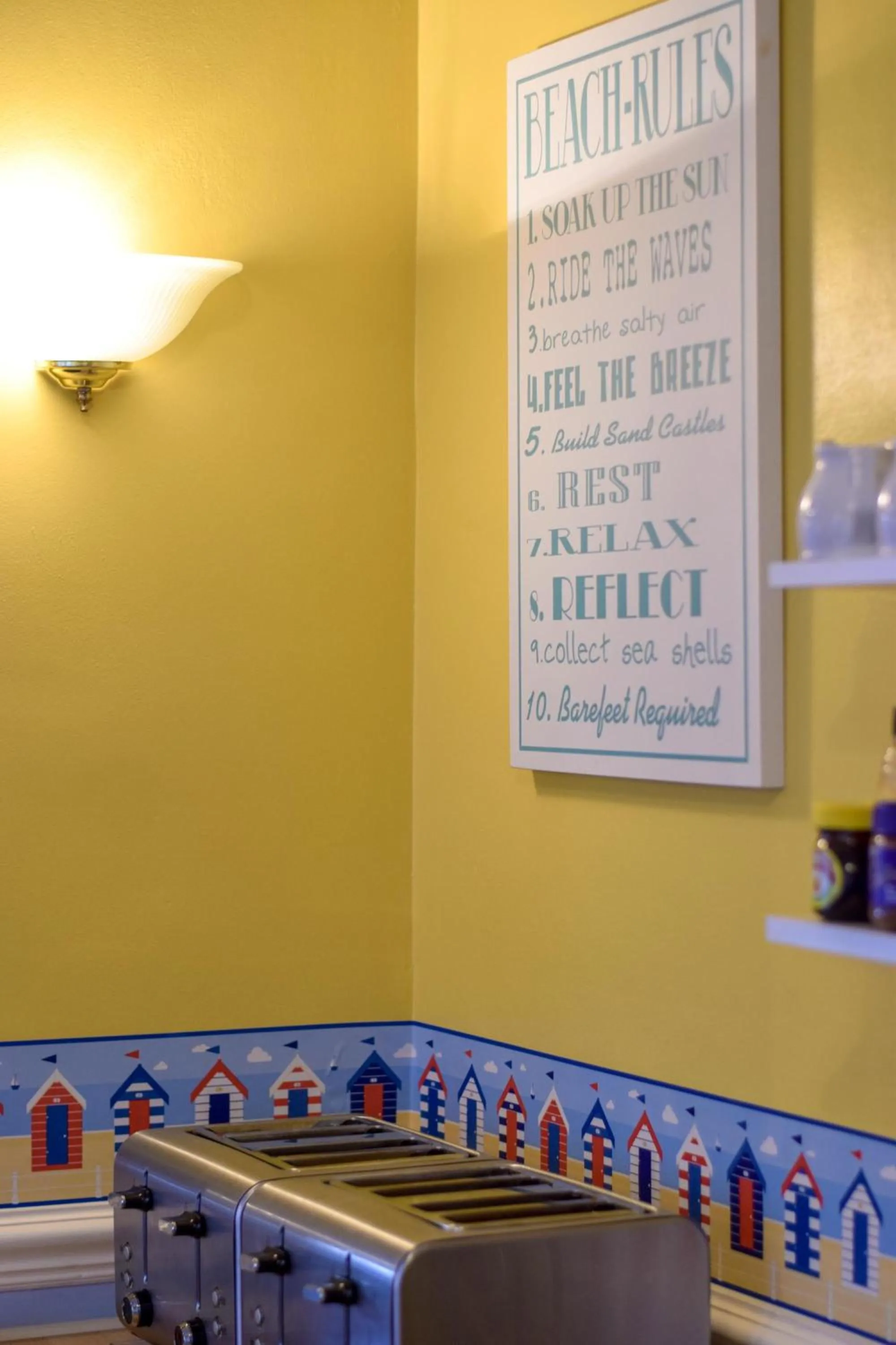 Coffee/tea facilities in Eastbourne Reymar