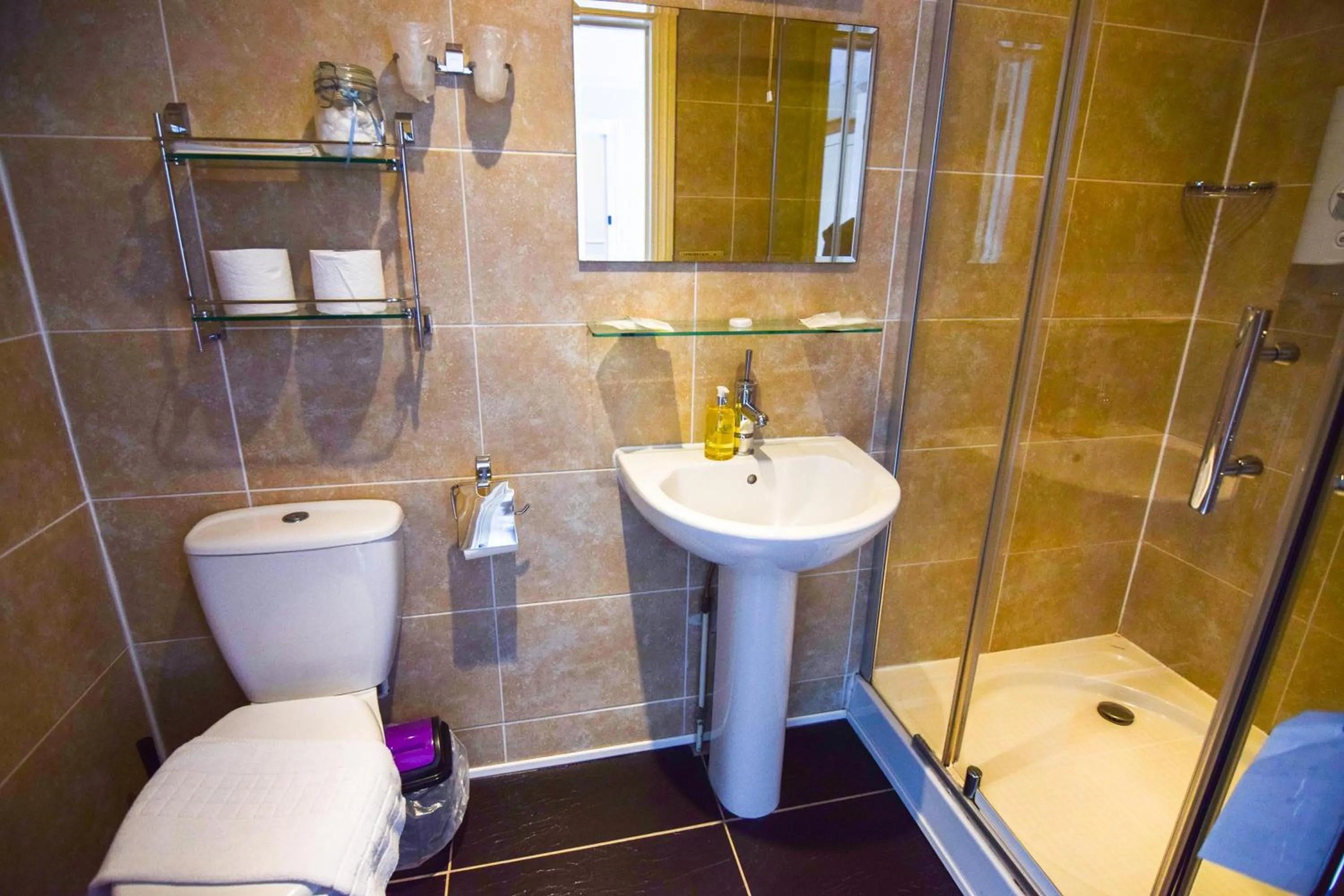 Shower in Eastbourne Reymar