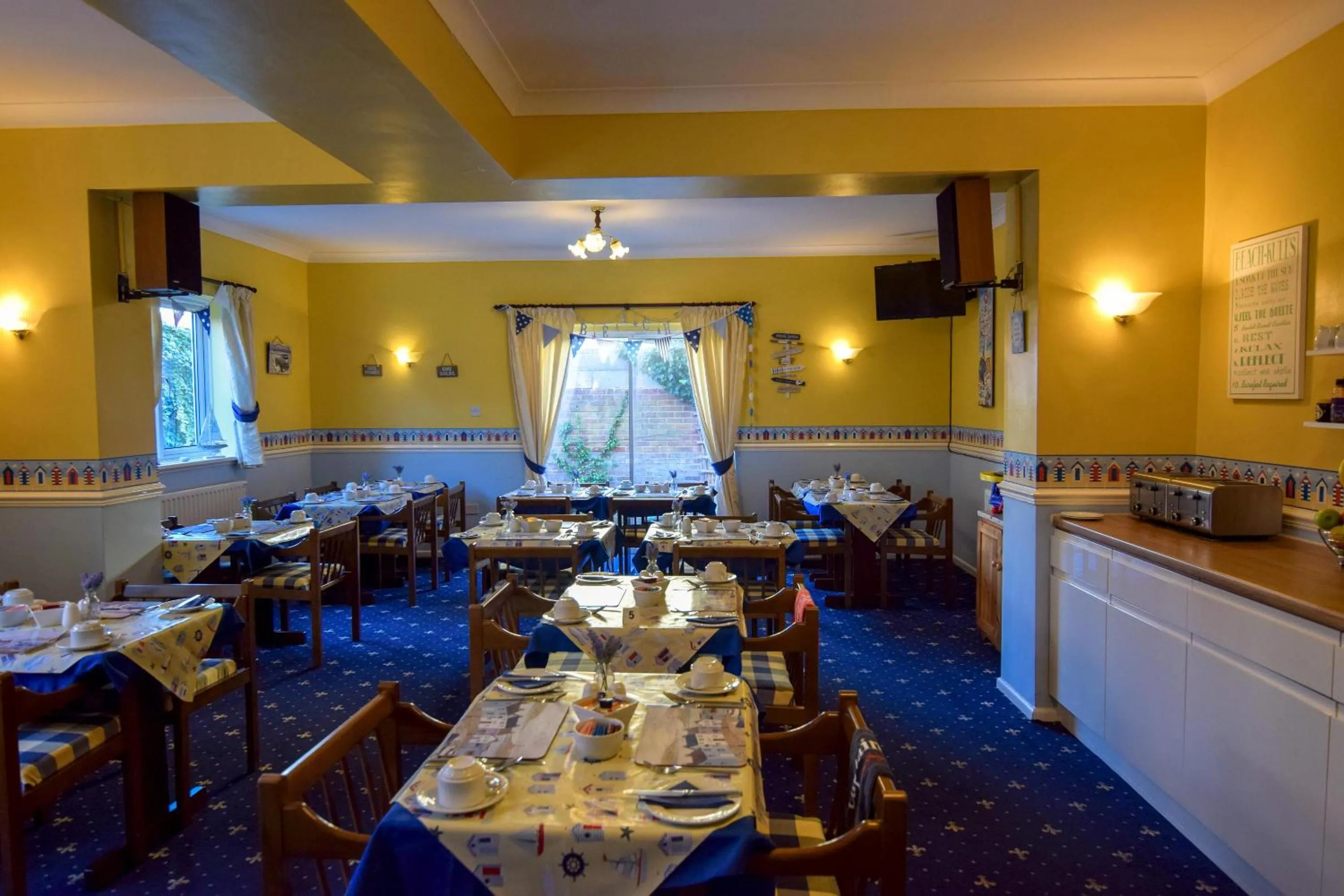 Photo of the whole room in Eastbourne Reymar