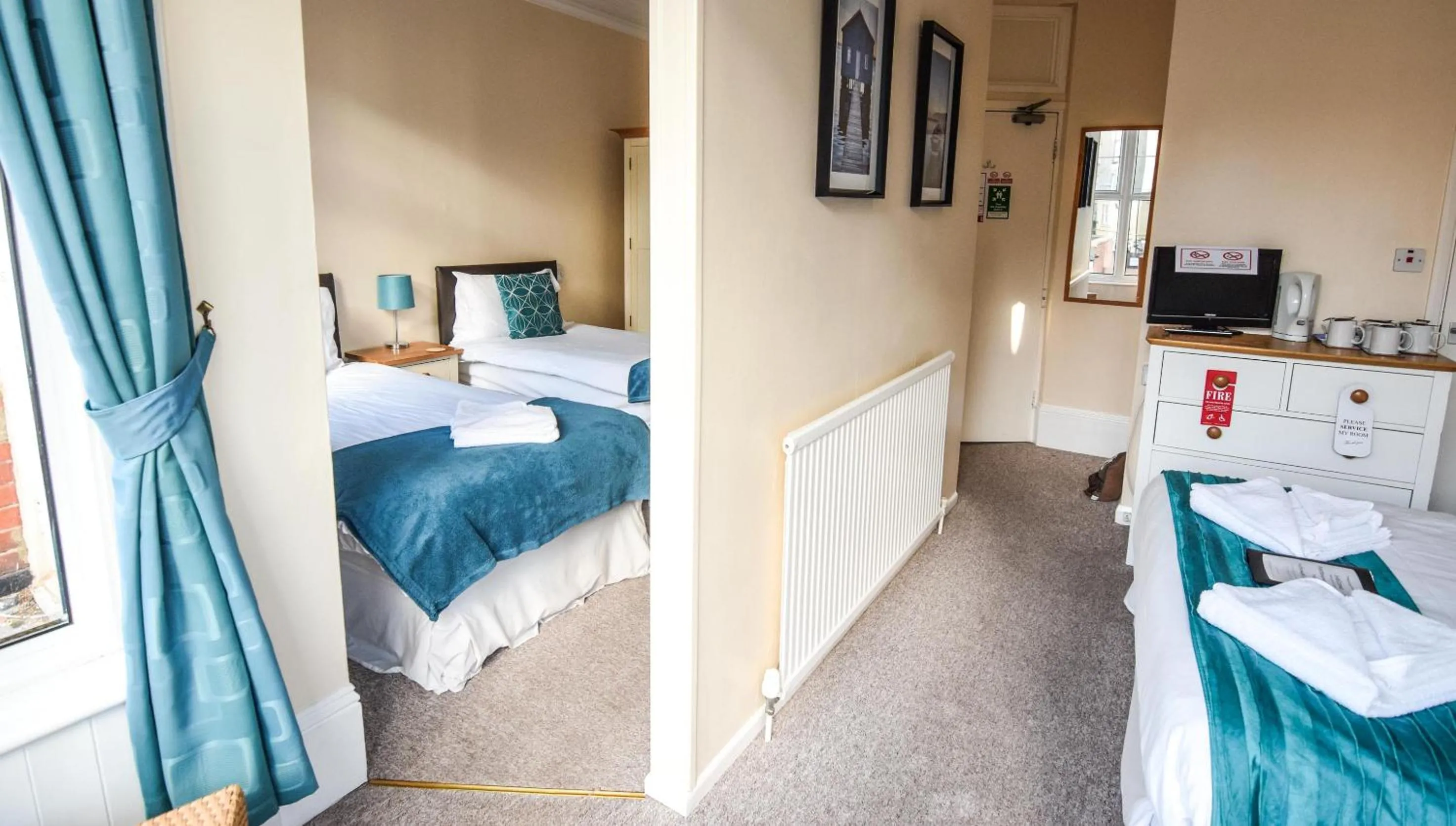 Photo of the whole room, Bed in Eastbourne Reymar