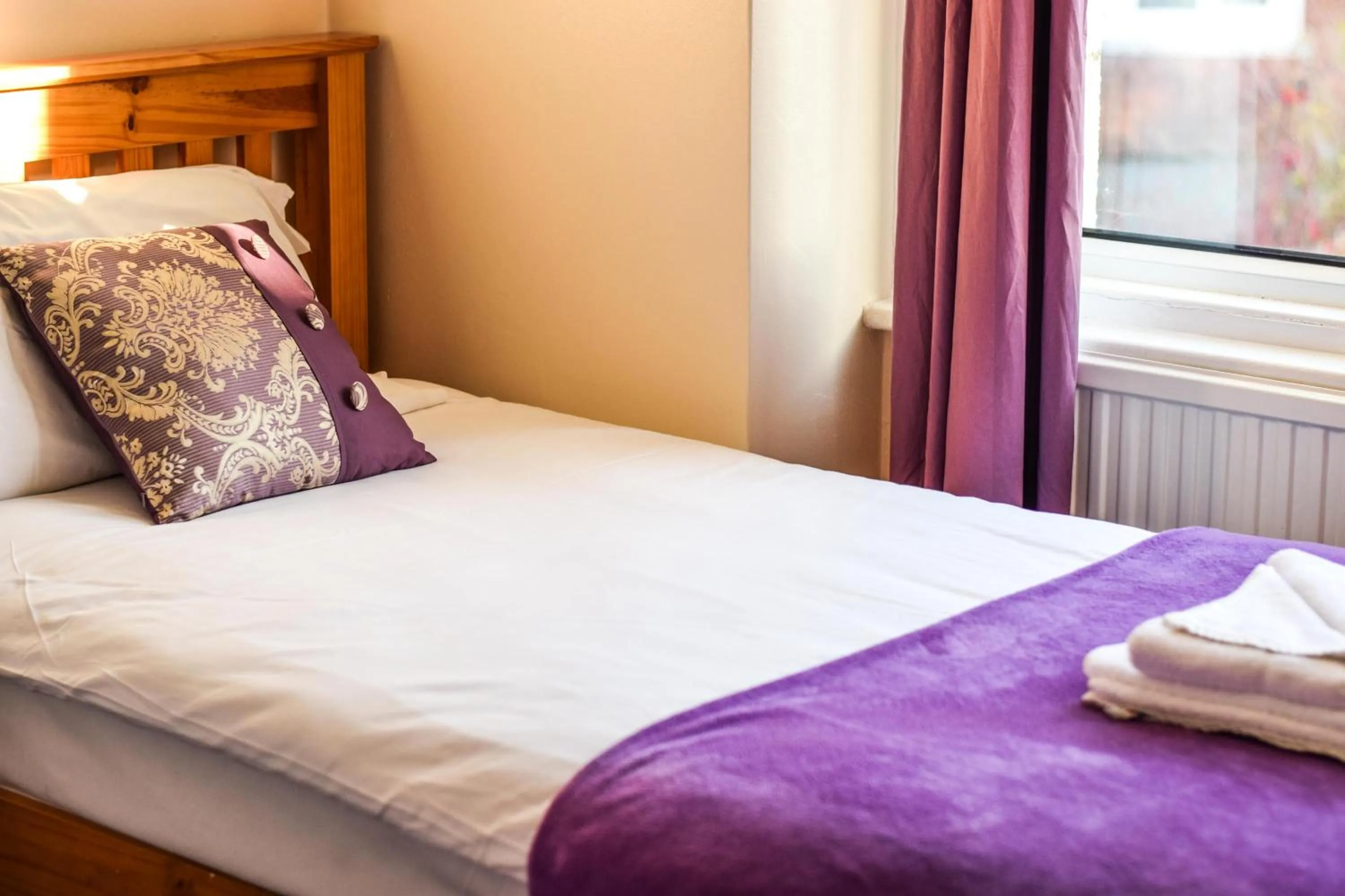 Decorative detail, Bed in Eastbourne Reymar
