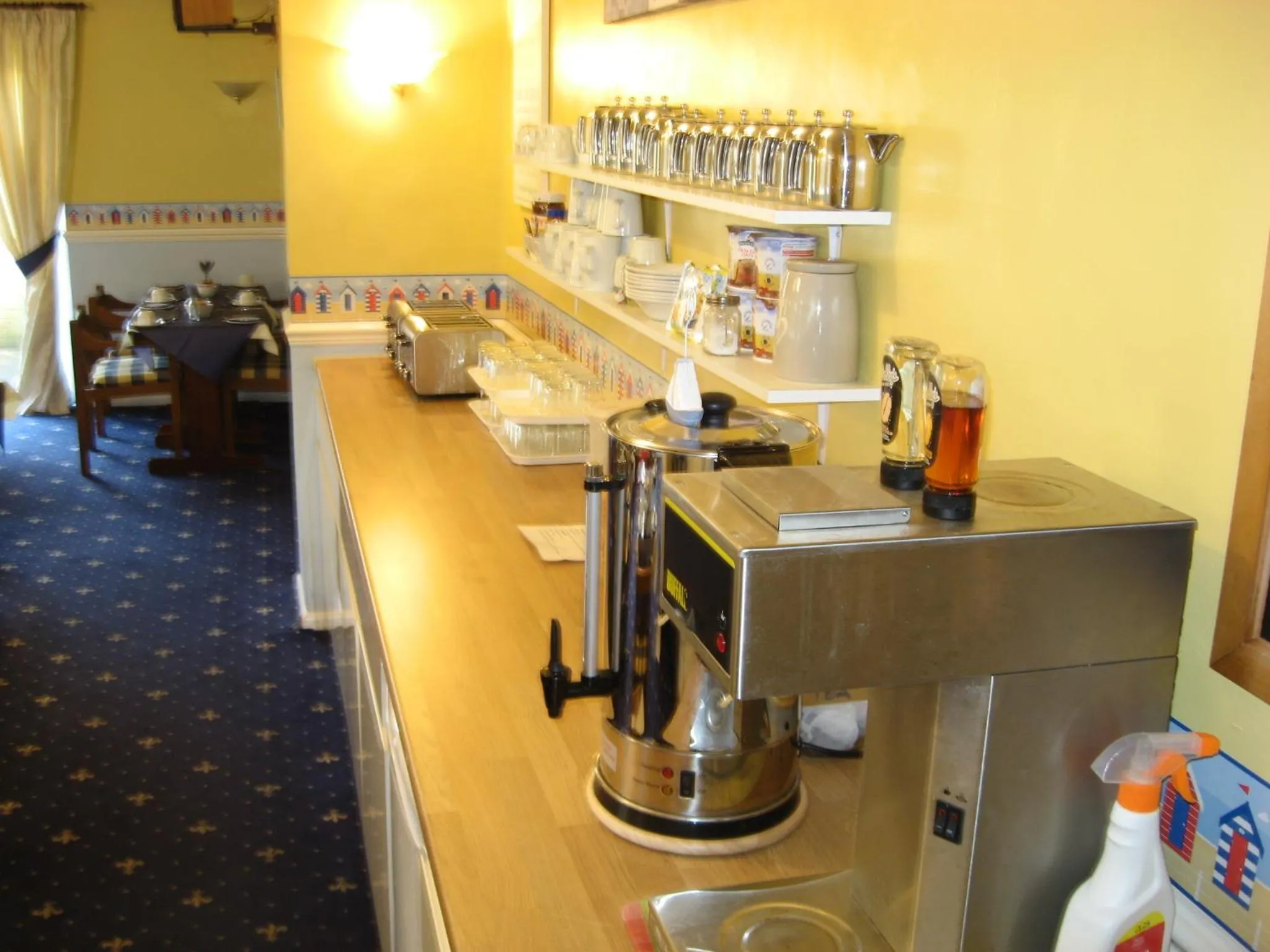 Coffee/tea facilities in Eastbourne Reymar