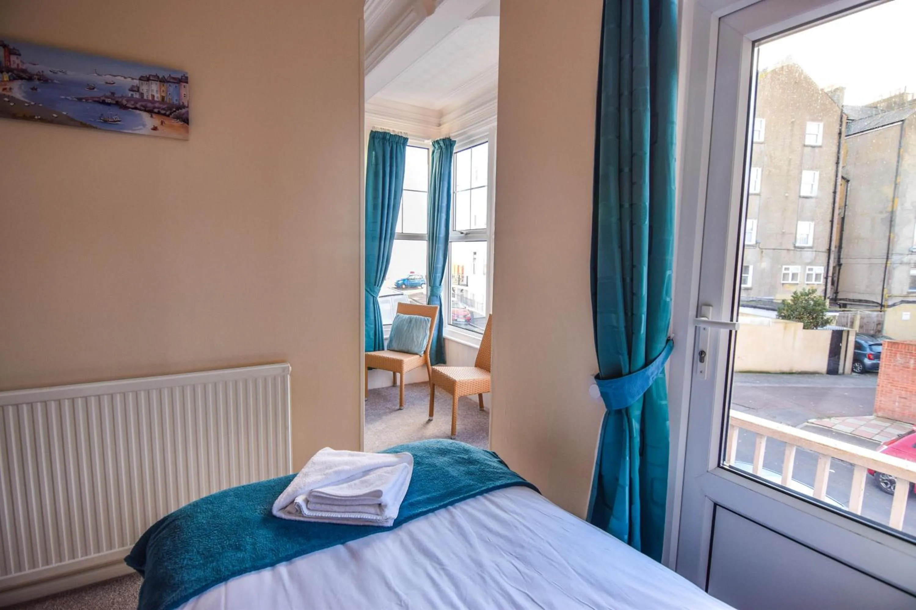 Sea view, Bed in Eastbourne Reymar