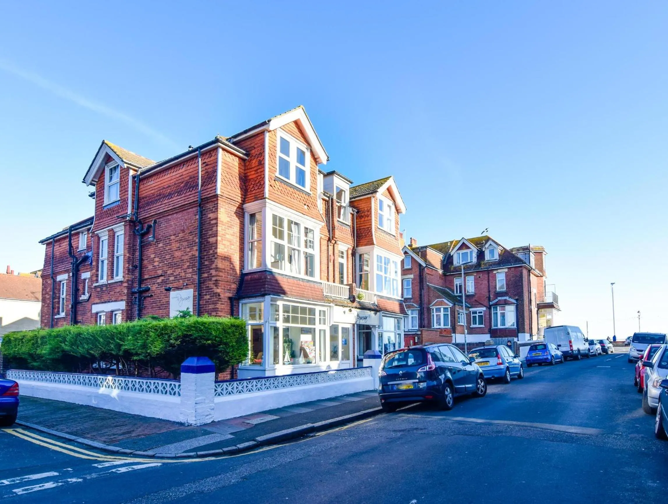 Facade/entrance in Eastbourne Reymar