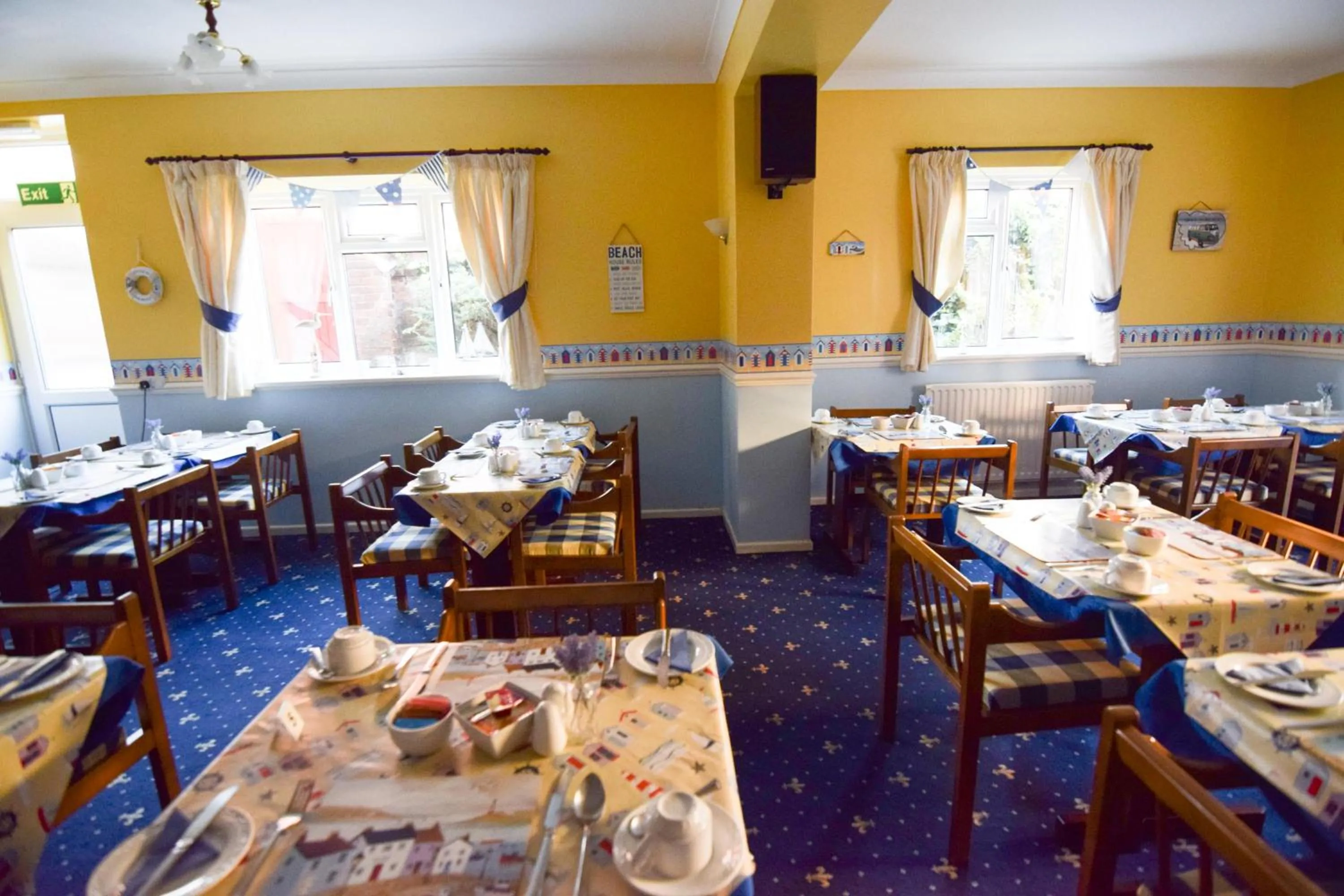 Photo of the whole room in Eastbourne Reymar