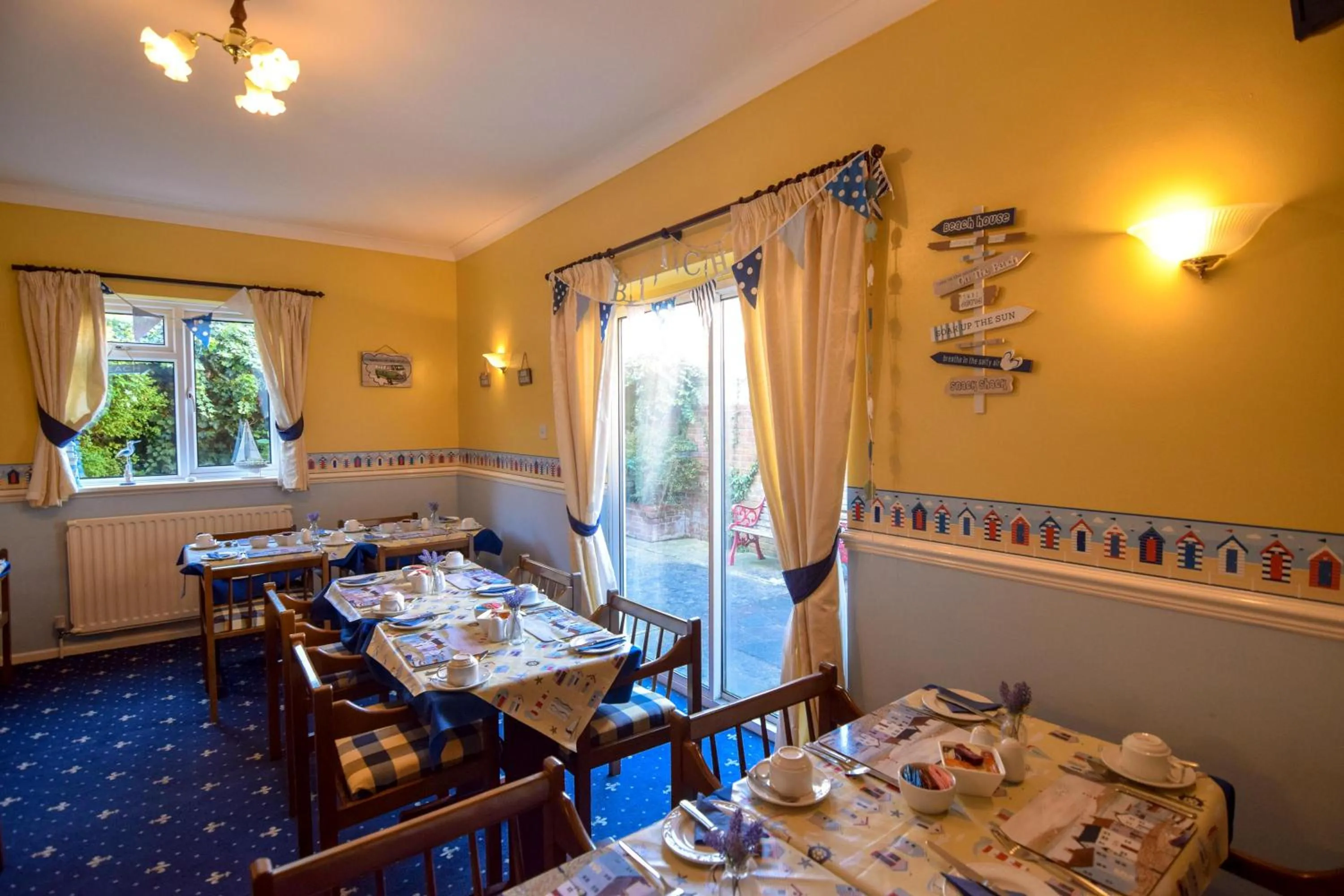 Photo of the whole room in Eastbourne Reymar
