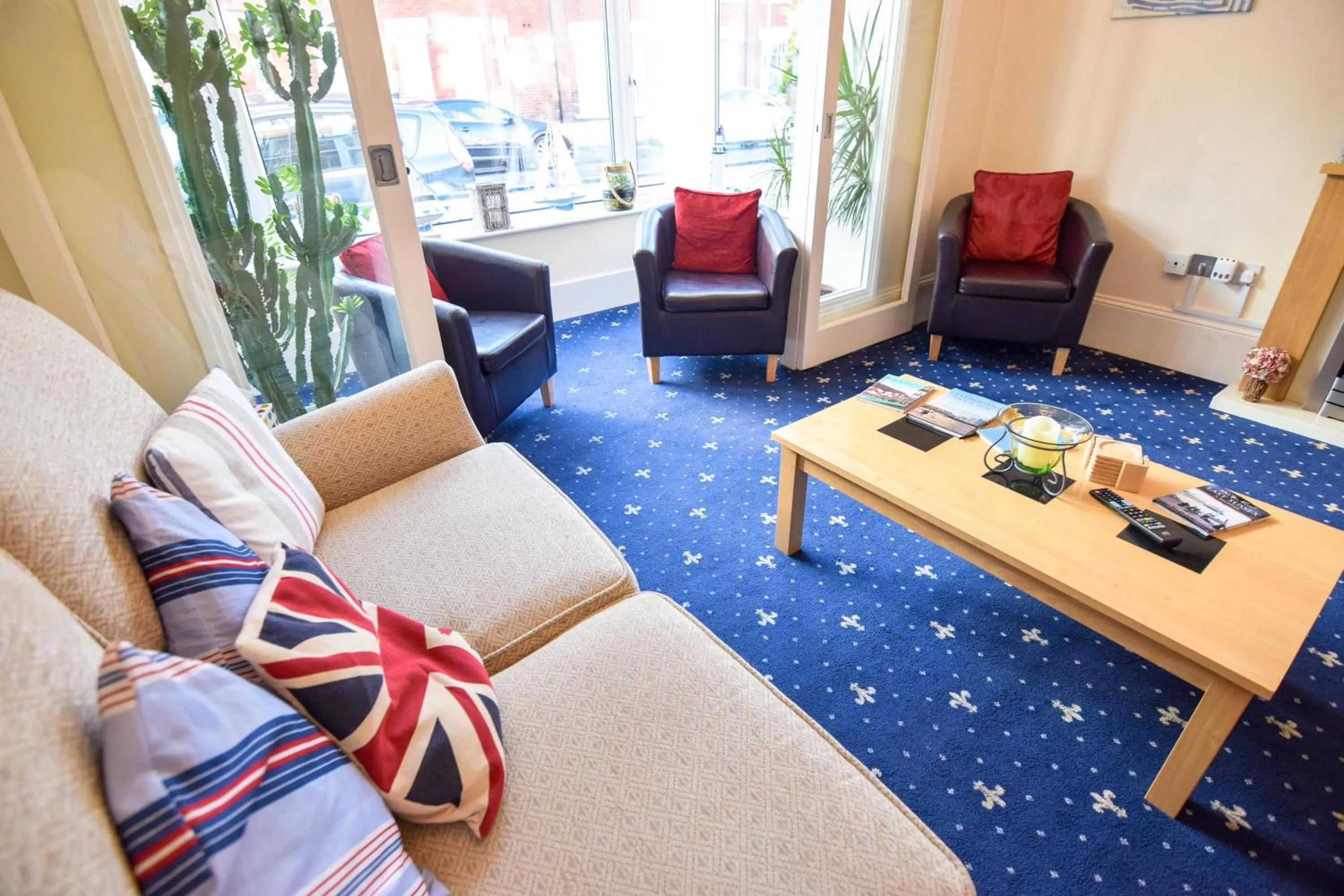 TV and multimedia in Eastbourne Reymar