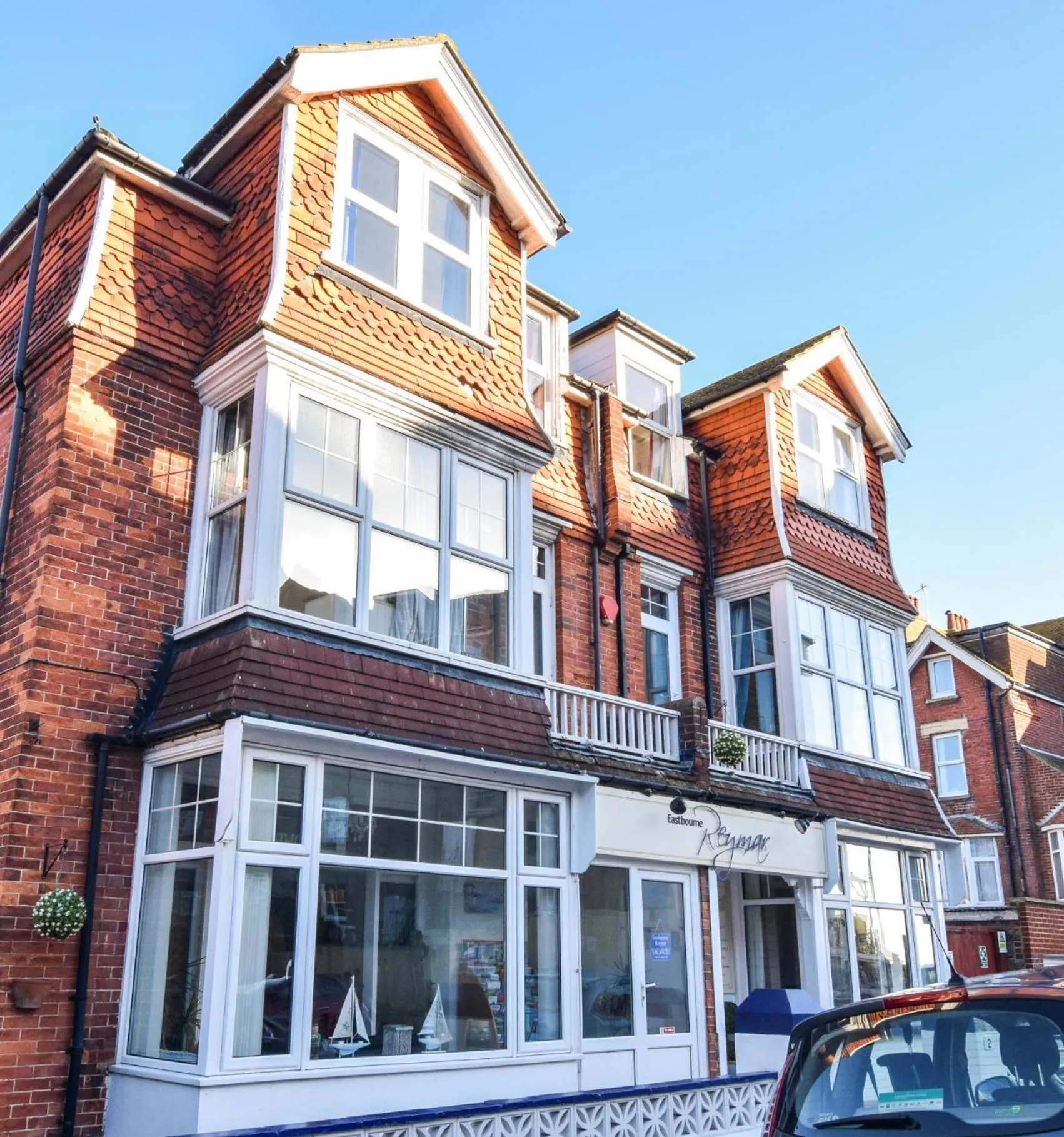 Facade/entrance in Eastbourne Reymar
