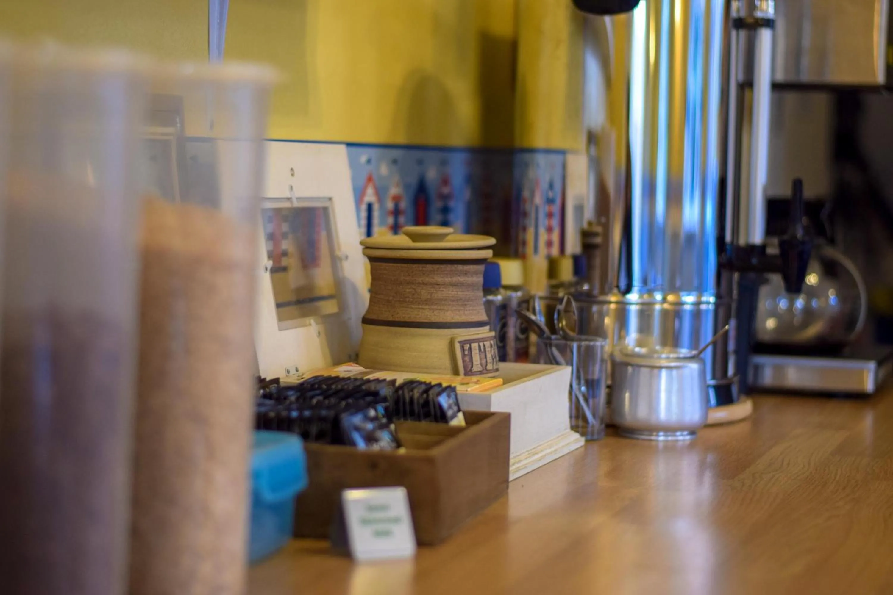 Coffee/tea facilities in Eastbourne Reymar
