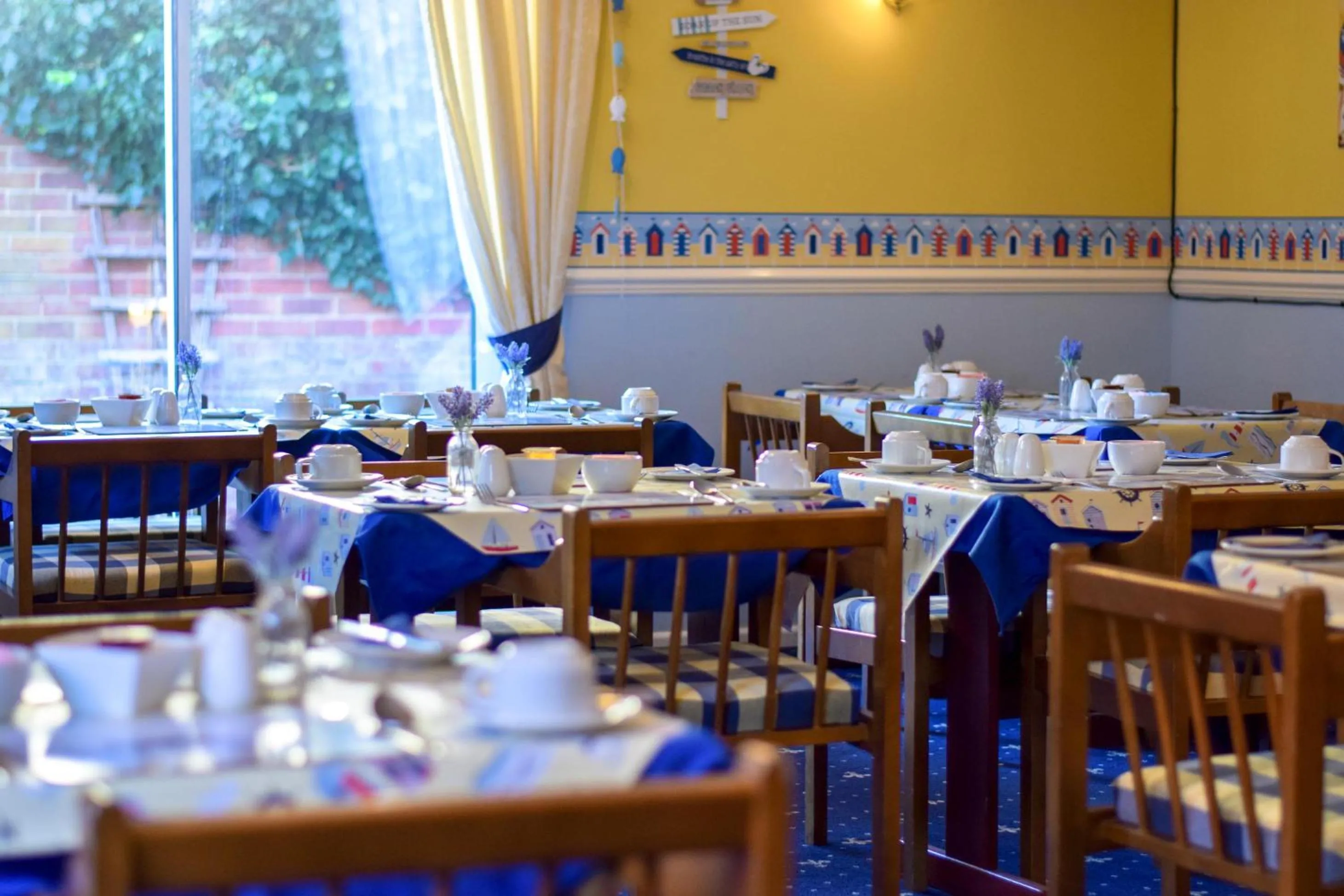 Photo of the whole room in Eastbourne Reymar