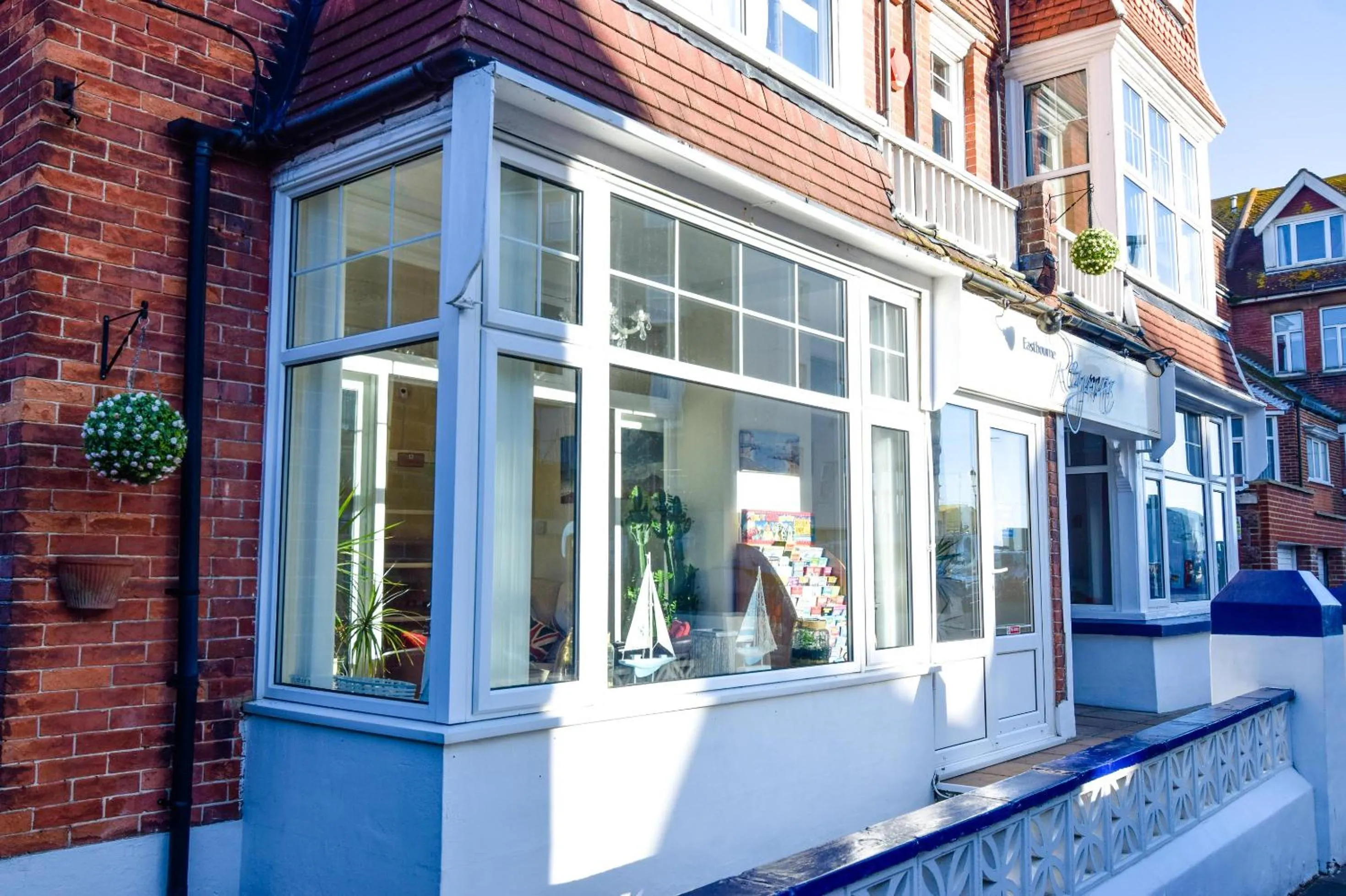 Facade/entrance in Eastbourne Reymar