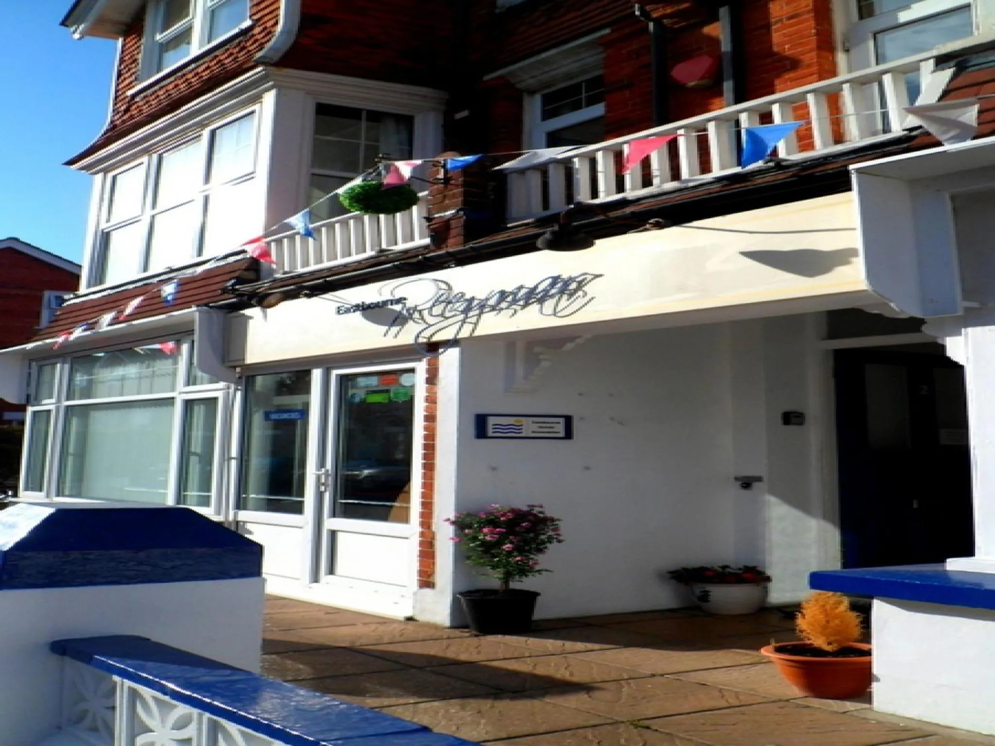 Facade/entrance in Eastbourne Reymar