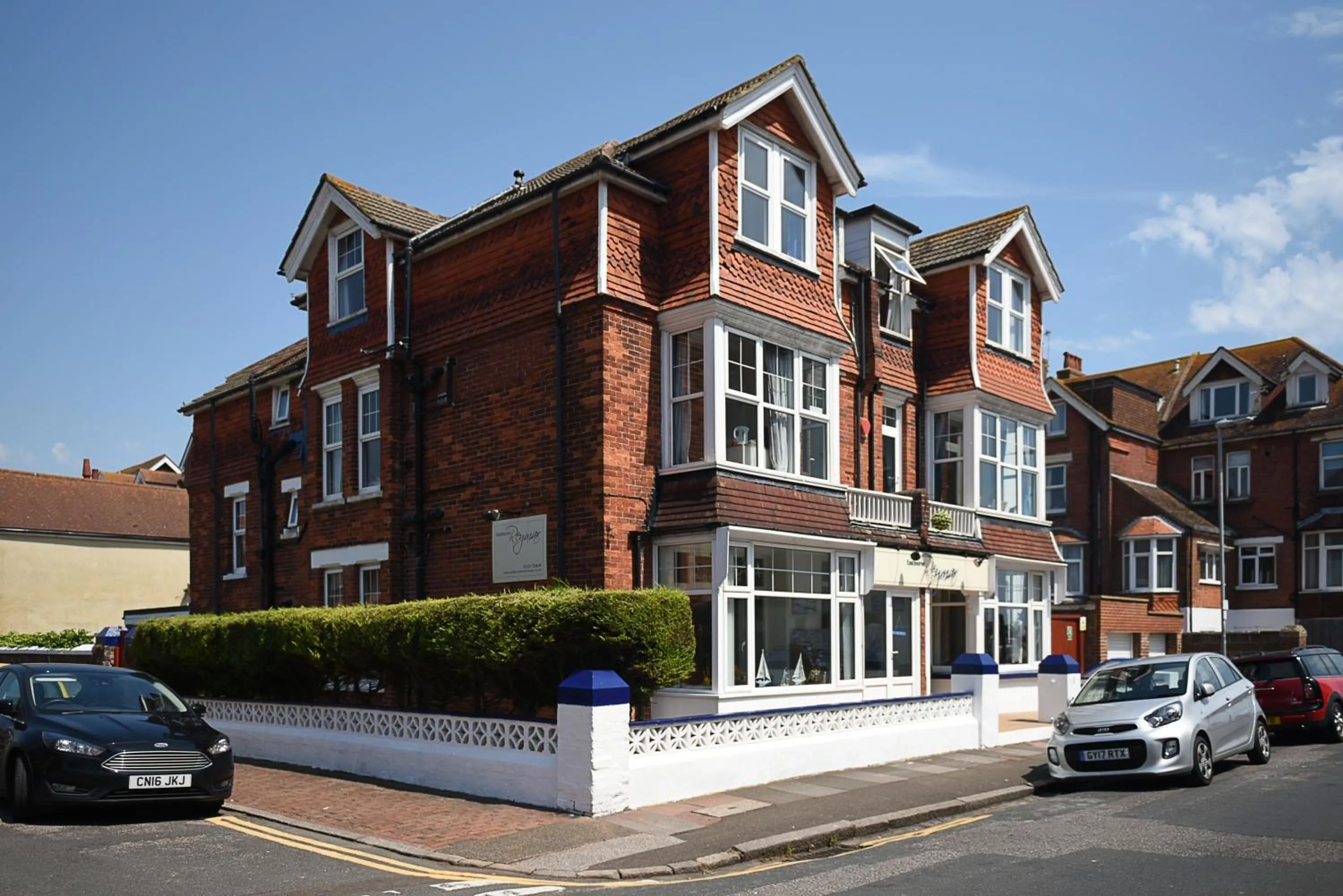 Facade/entrance in Eastbourne Reymar