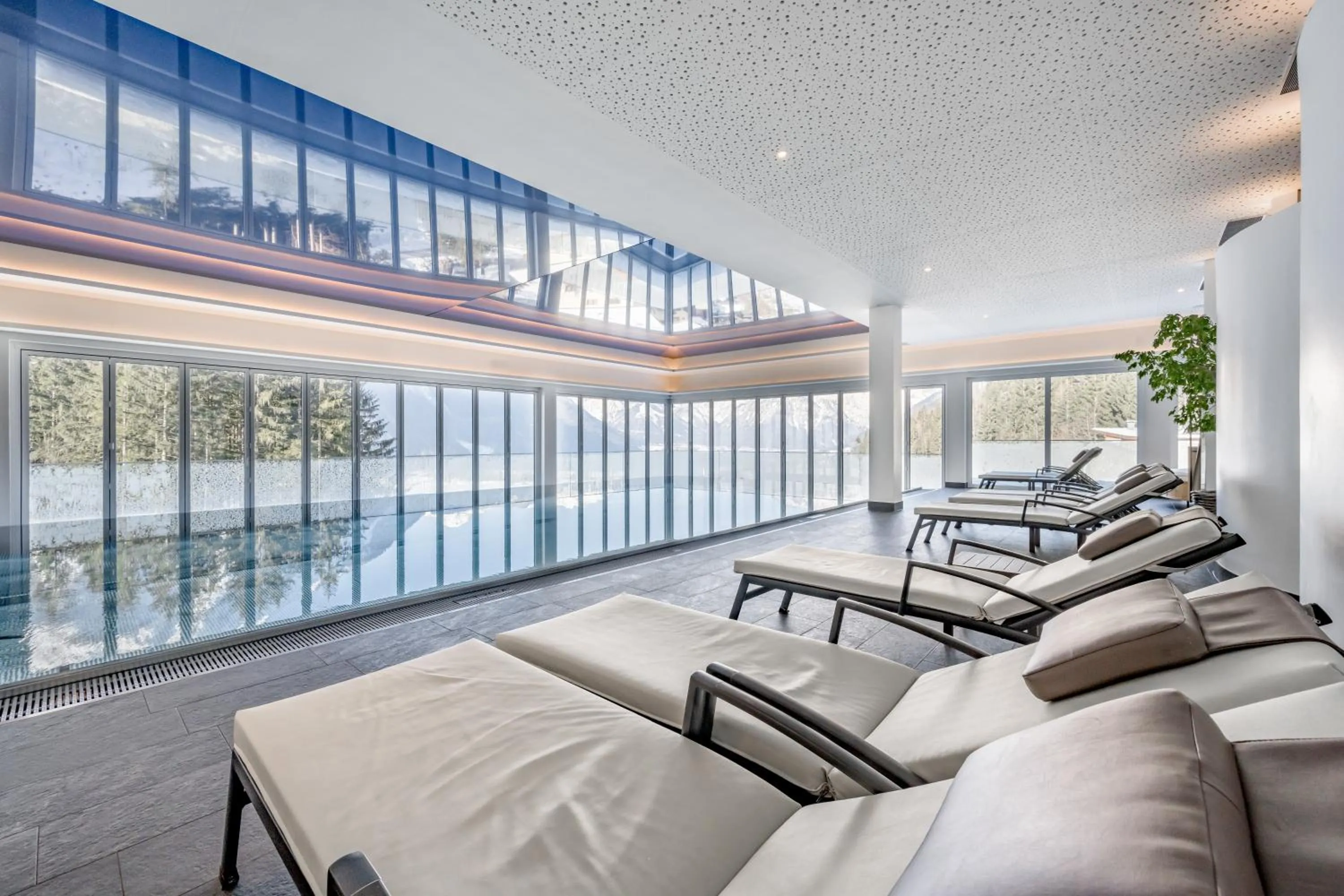 Swimming pool in Naturhotel Alpenblick