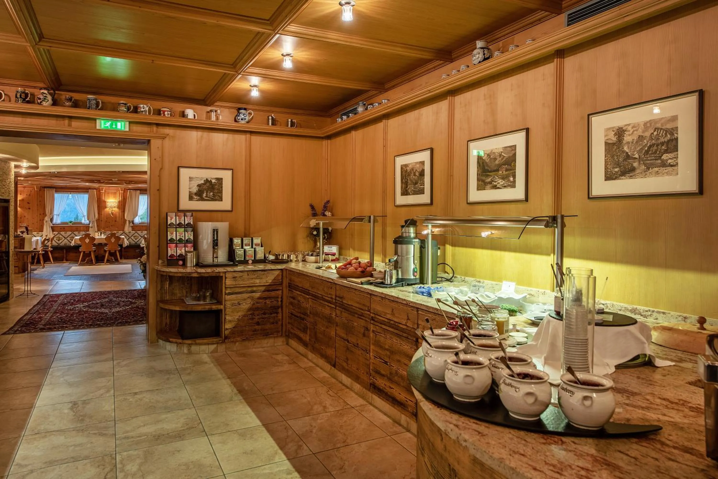 Restaurant/places to eat in Naturhotel Alpenblick