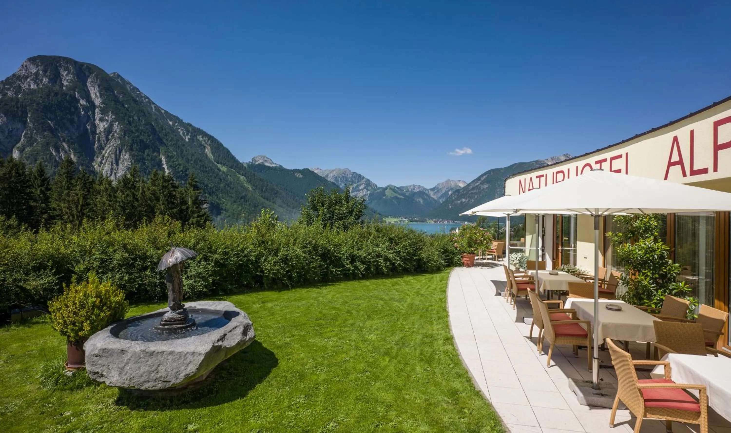 Lake view in Naturhotel Alpenblick