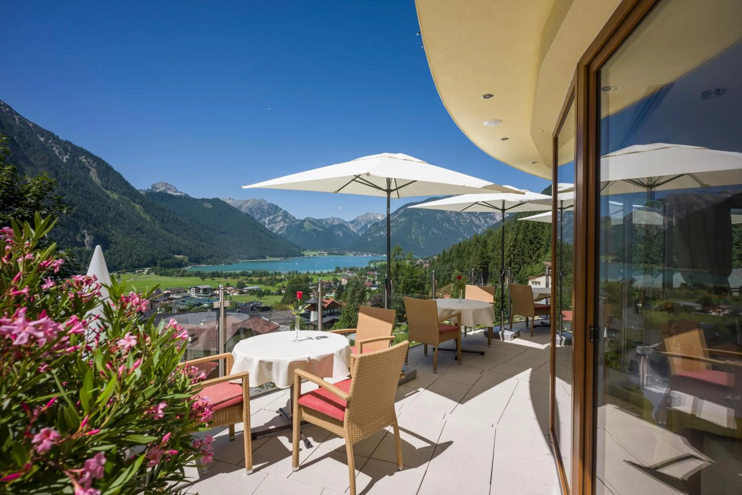 Lake view in Naturhotel Alpenblick