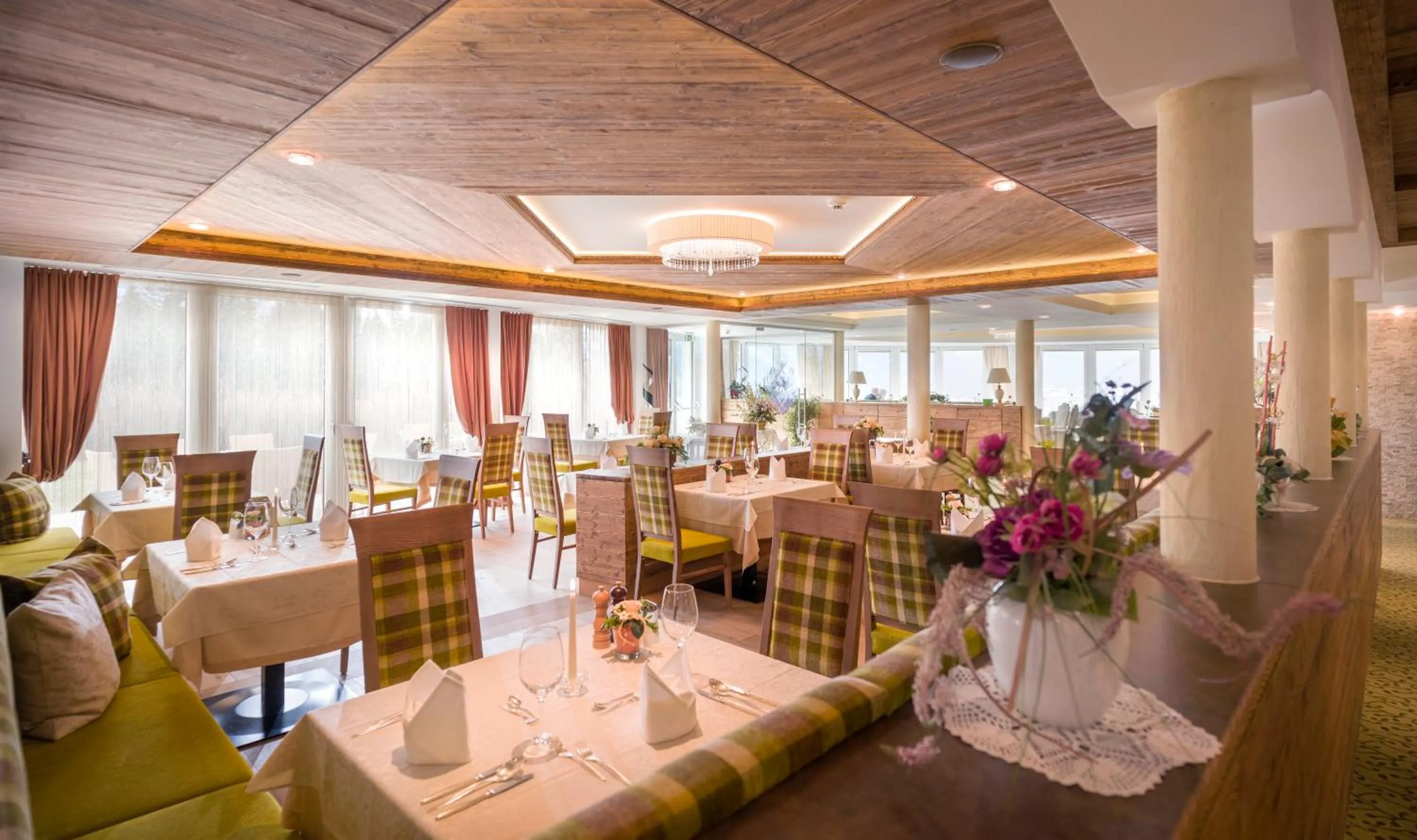 Restaurant/places to eat in Naturhotel Alpenblick
