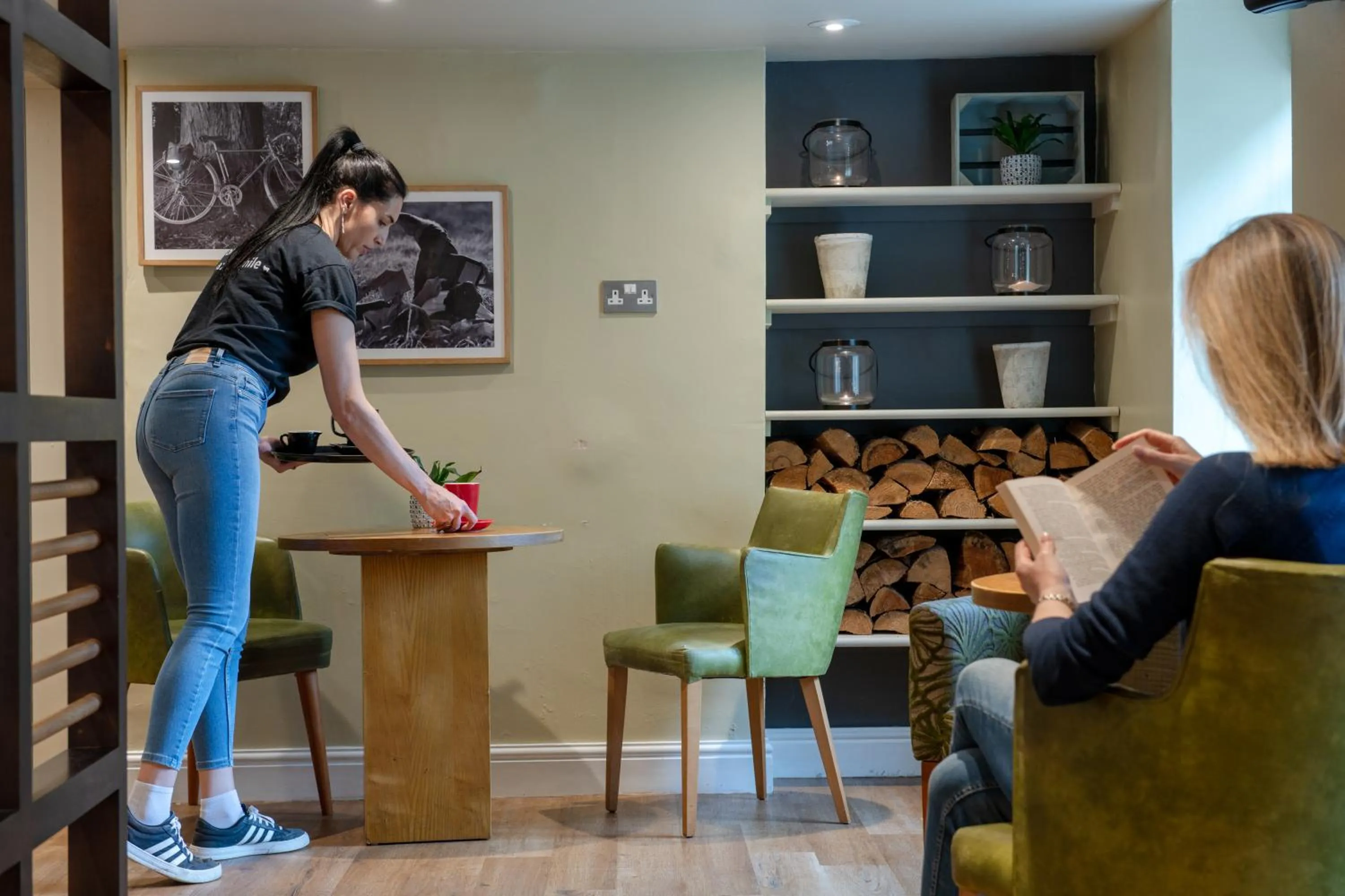 Restaurant/places to eat in Lodge at Bristol