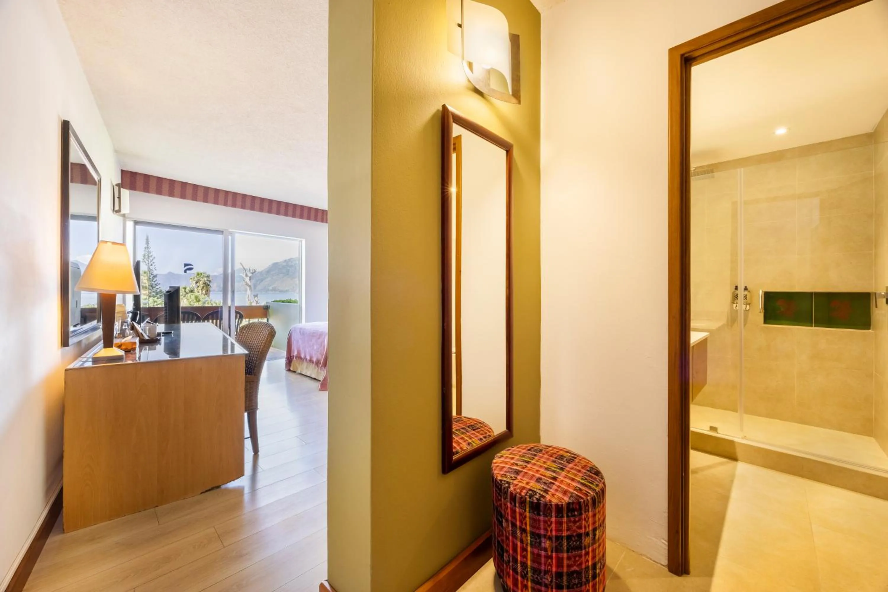 Area and facilities in Porta Hotel del Lago