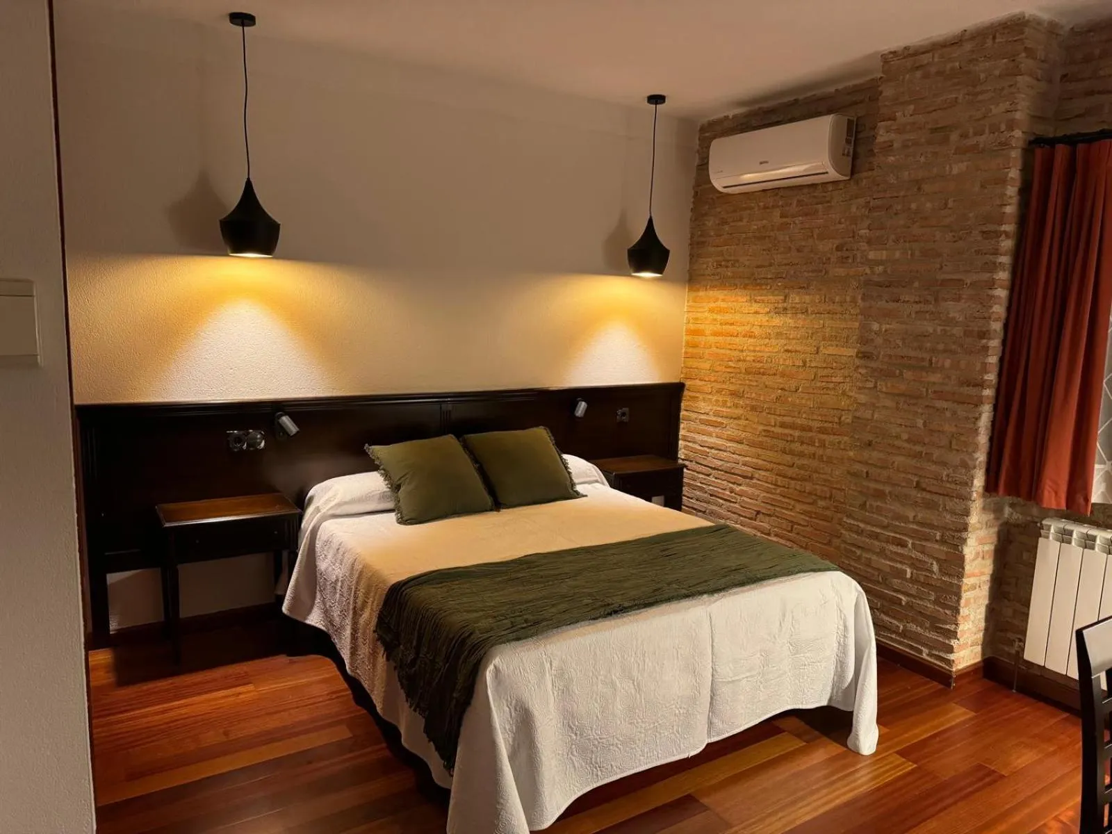 Bedroom, Bed in Hospedium Hotel La Fuente